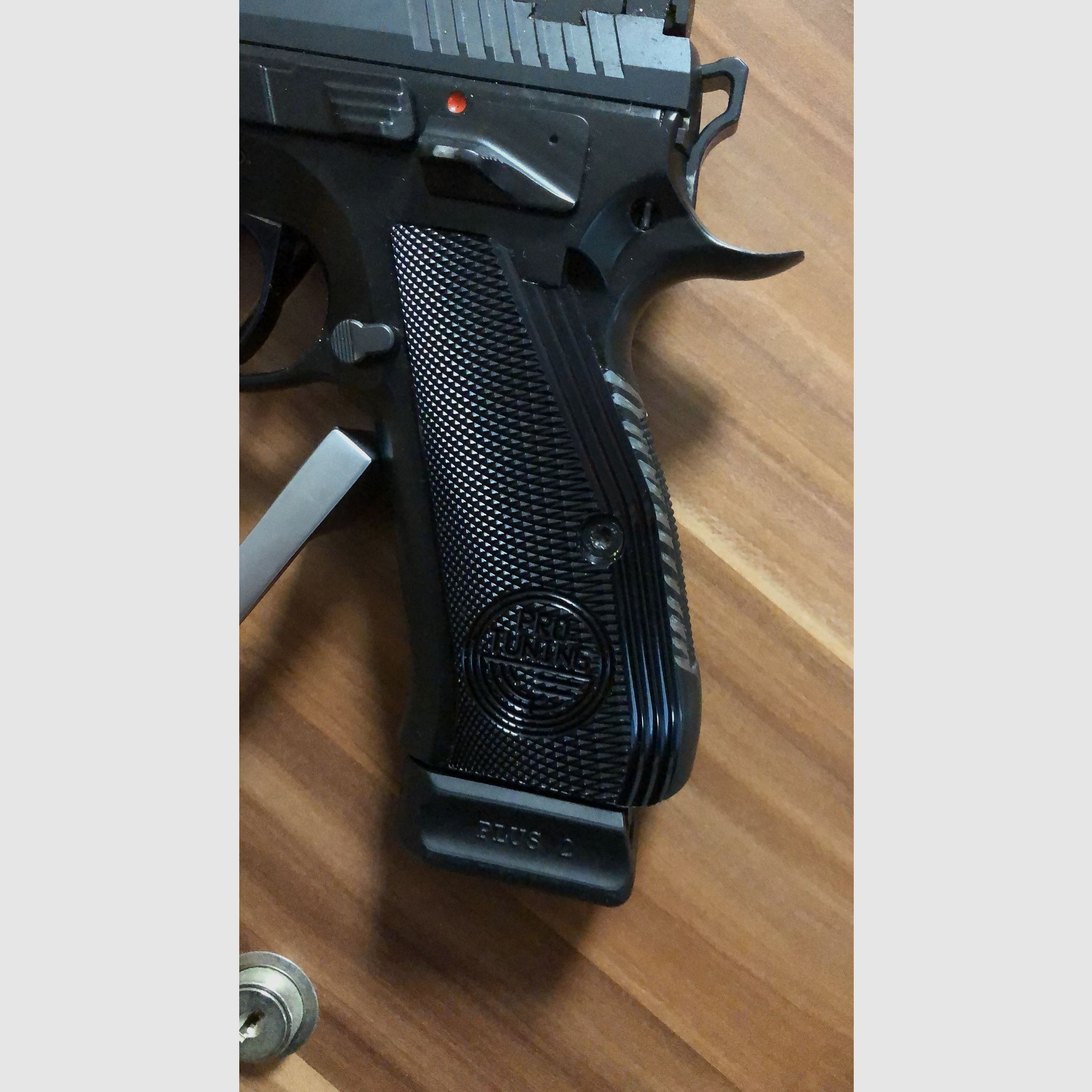 Pistolet CZ Taipan Pro Tuning w kalibrze 9 mm Luger