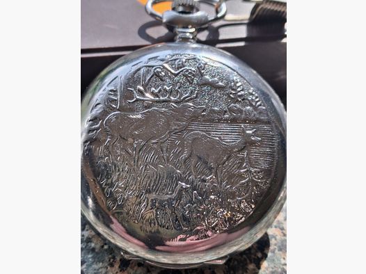Taschenuhr mit Jagdmotiv 
