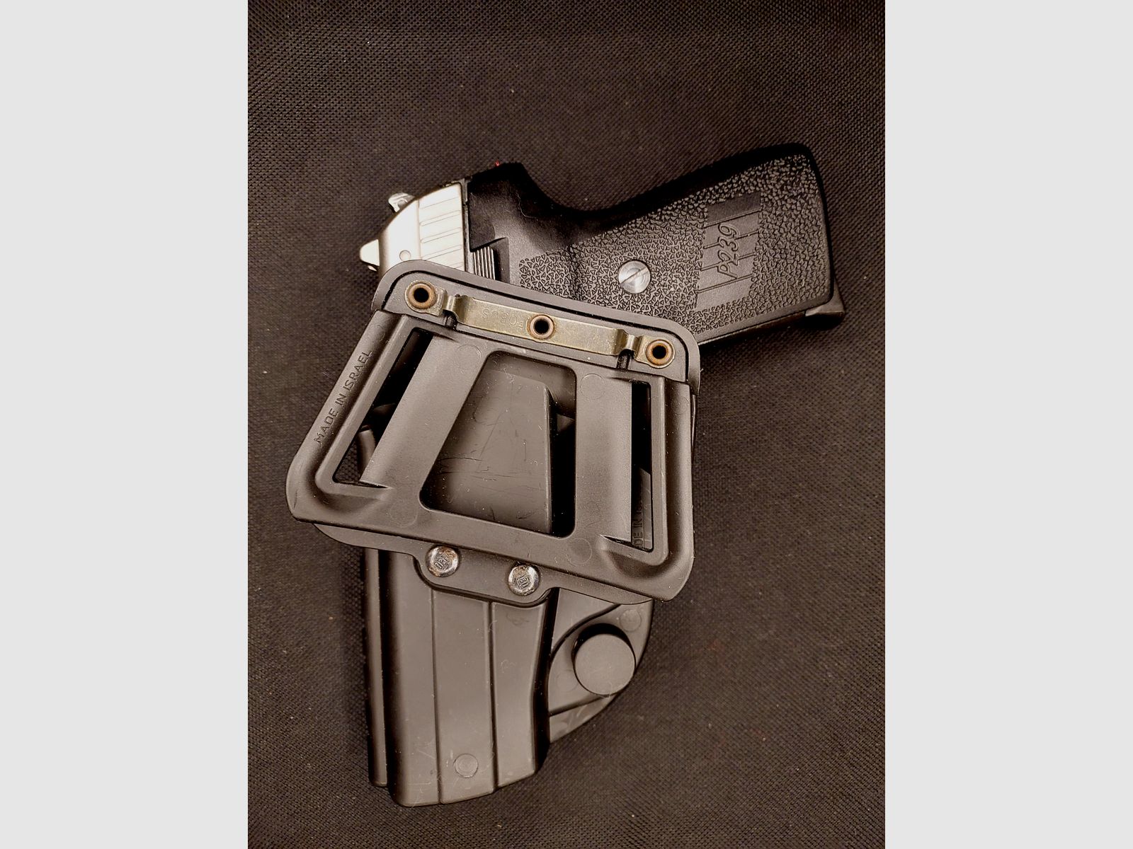 Sig Sauer P239 Nickel schreckschusspistool in kaliber 9 mm P.A.K. (PTB874) met Fobus holster