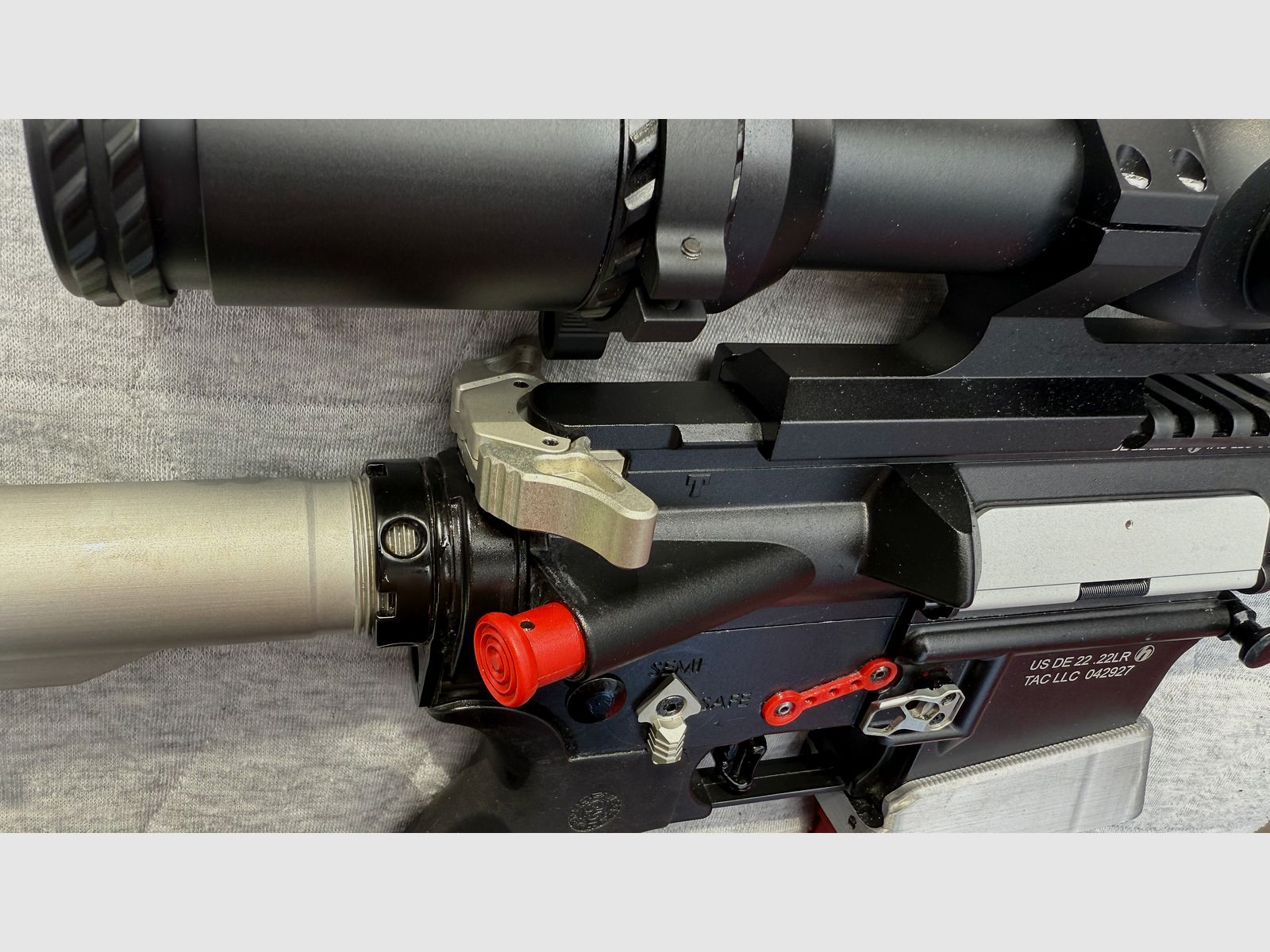 Tipppmann M4-22 Elite Red Line .22lr 16"  mit ZF 2,5-15x50 und Hipertouch  Competition 