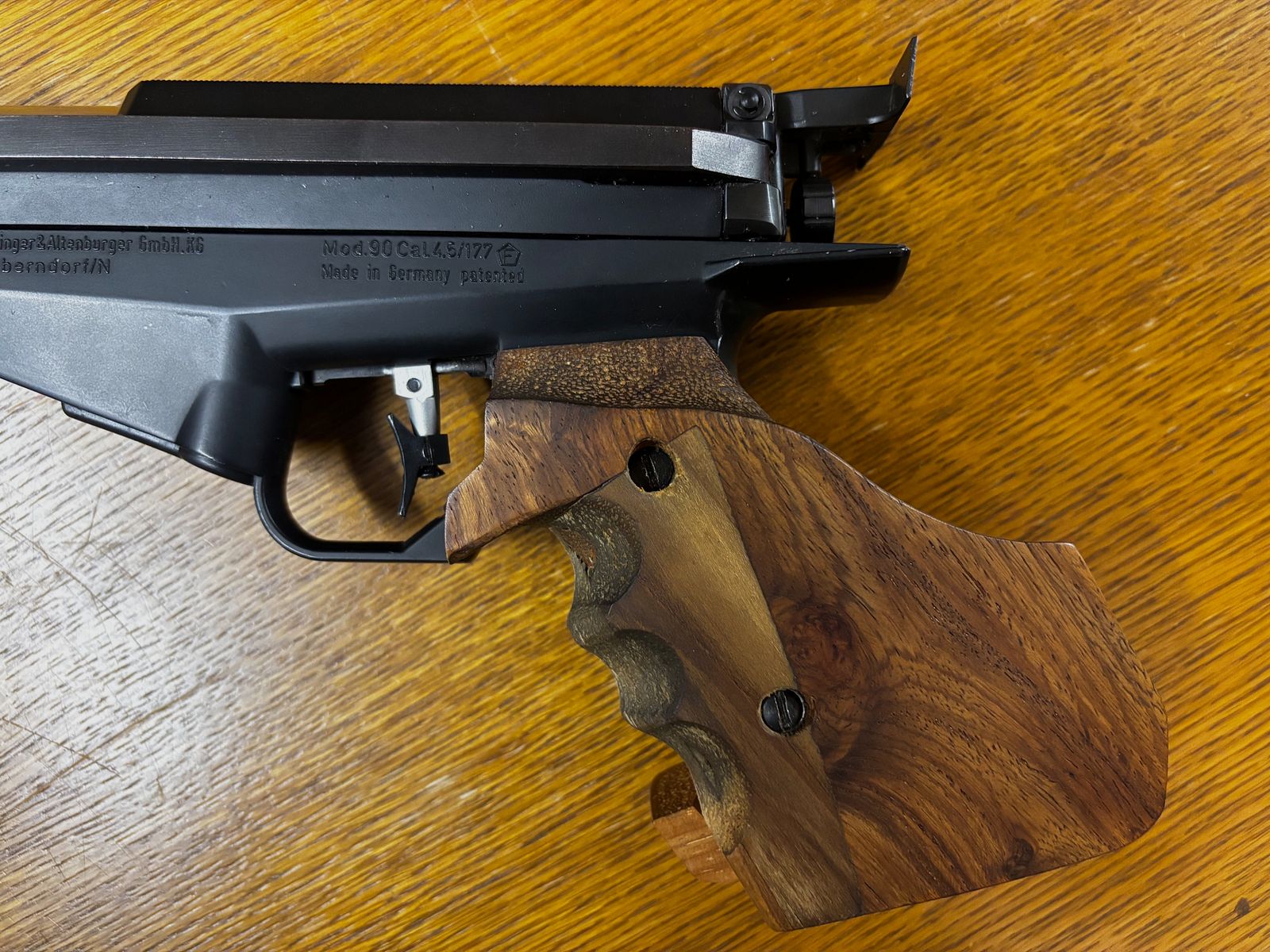 Feinwerkbau air pistol LP90, image 7 of 12