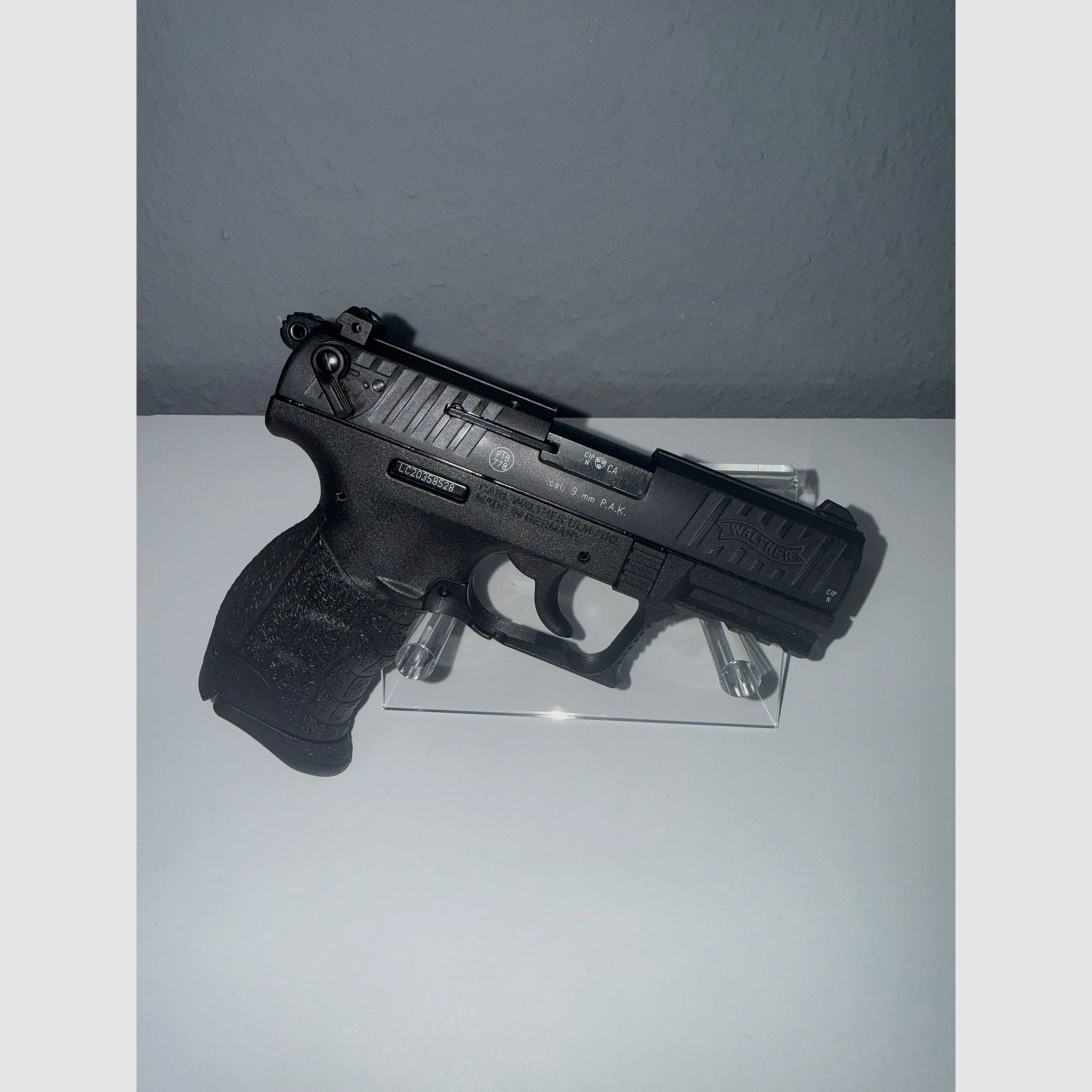 Blank-firing pistol Walther P22, immagine 2 di 2