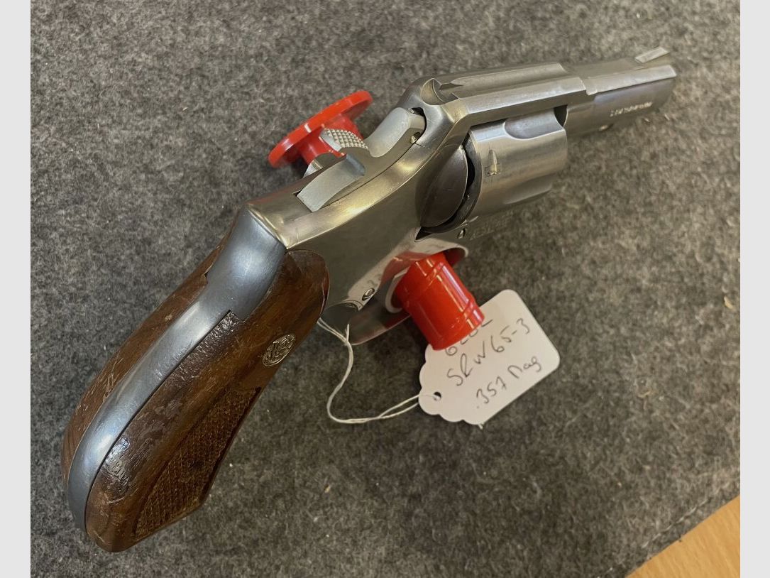 Smith + Wesson 65-3