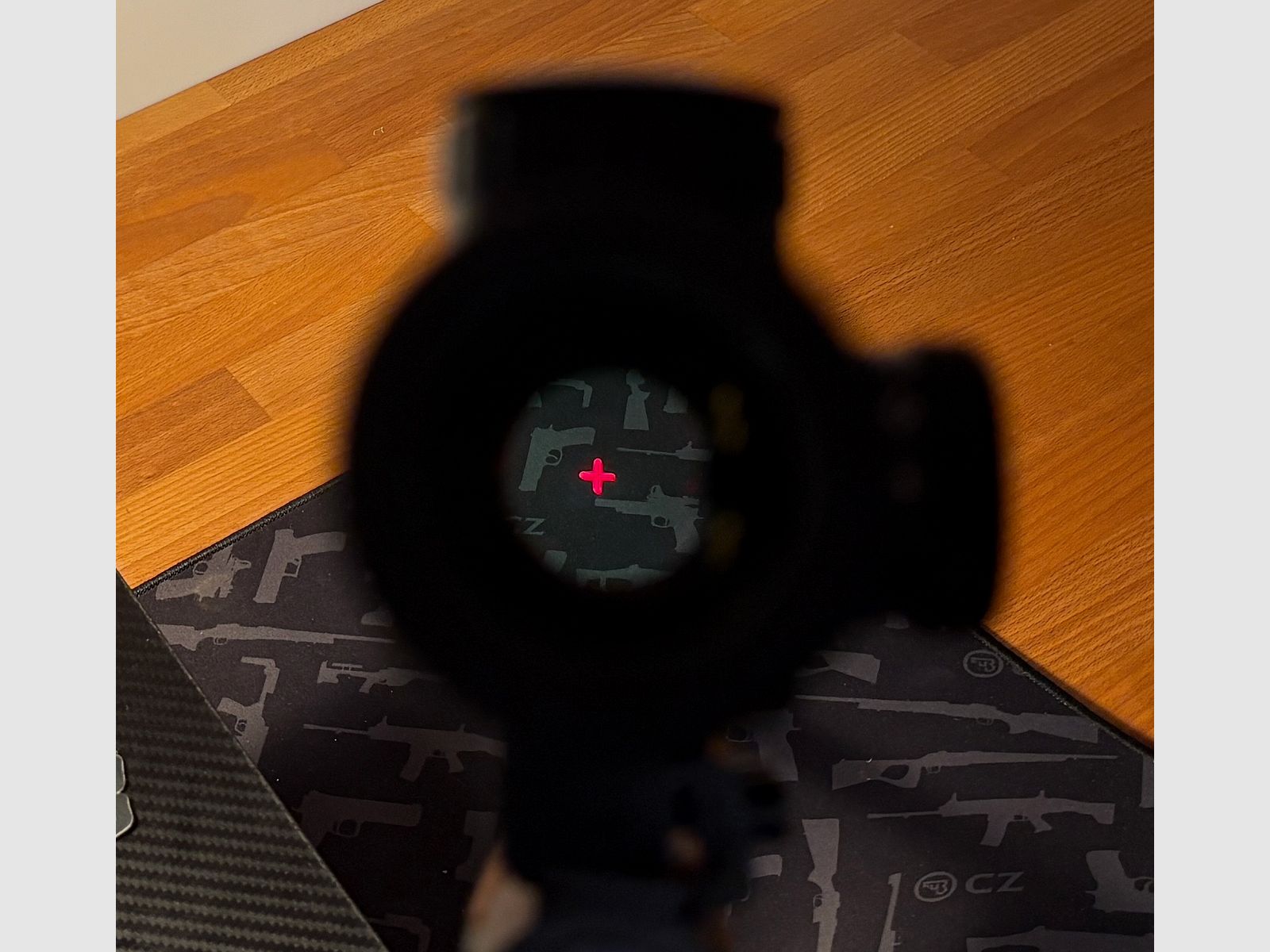 CZ Brno rifle de cerrojo .222 Rem. con cañón intercambiable 12/70 y óptica