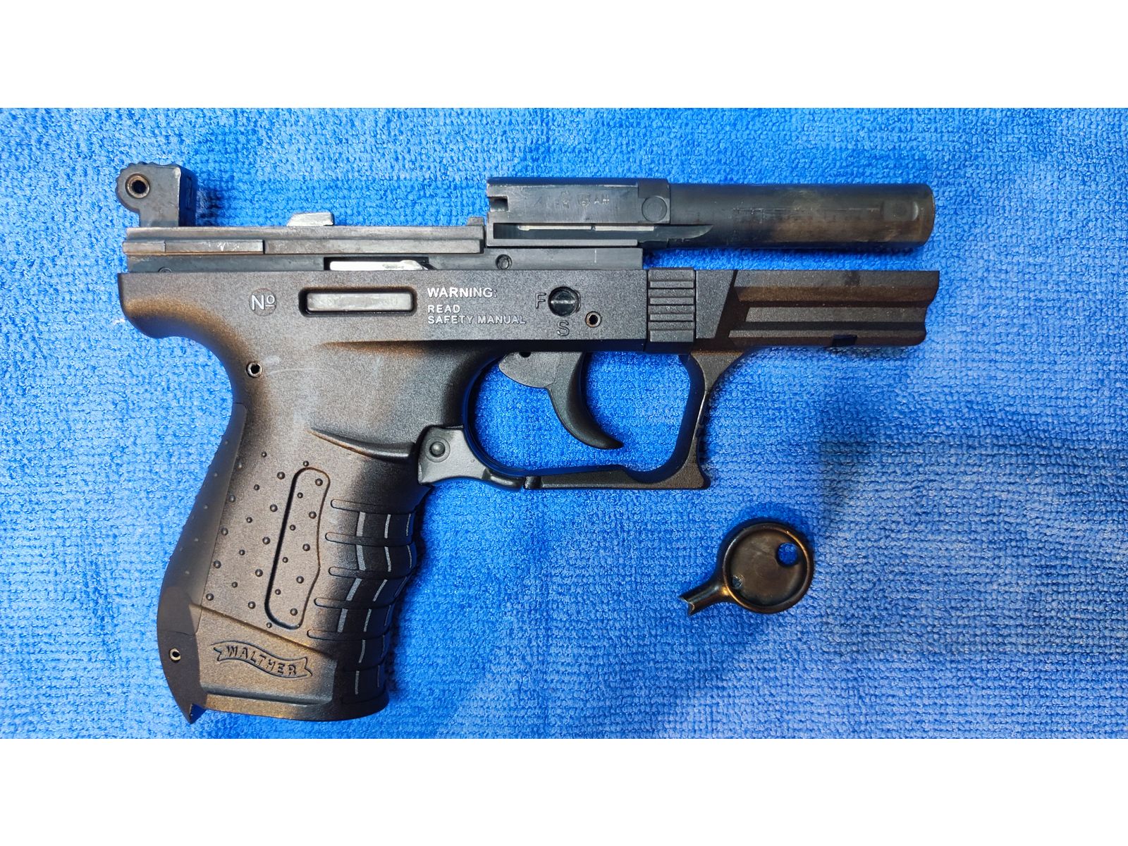 Walther P22 9 mm PAK - Griffstück mit Abzugssicherung