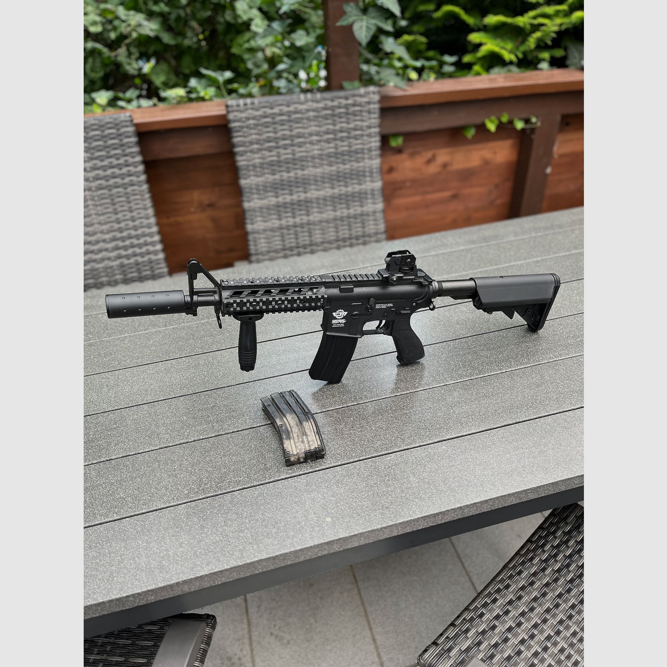 G&G CM16 Raider 0,5 Joule mit Zubehör – Top Zustand