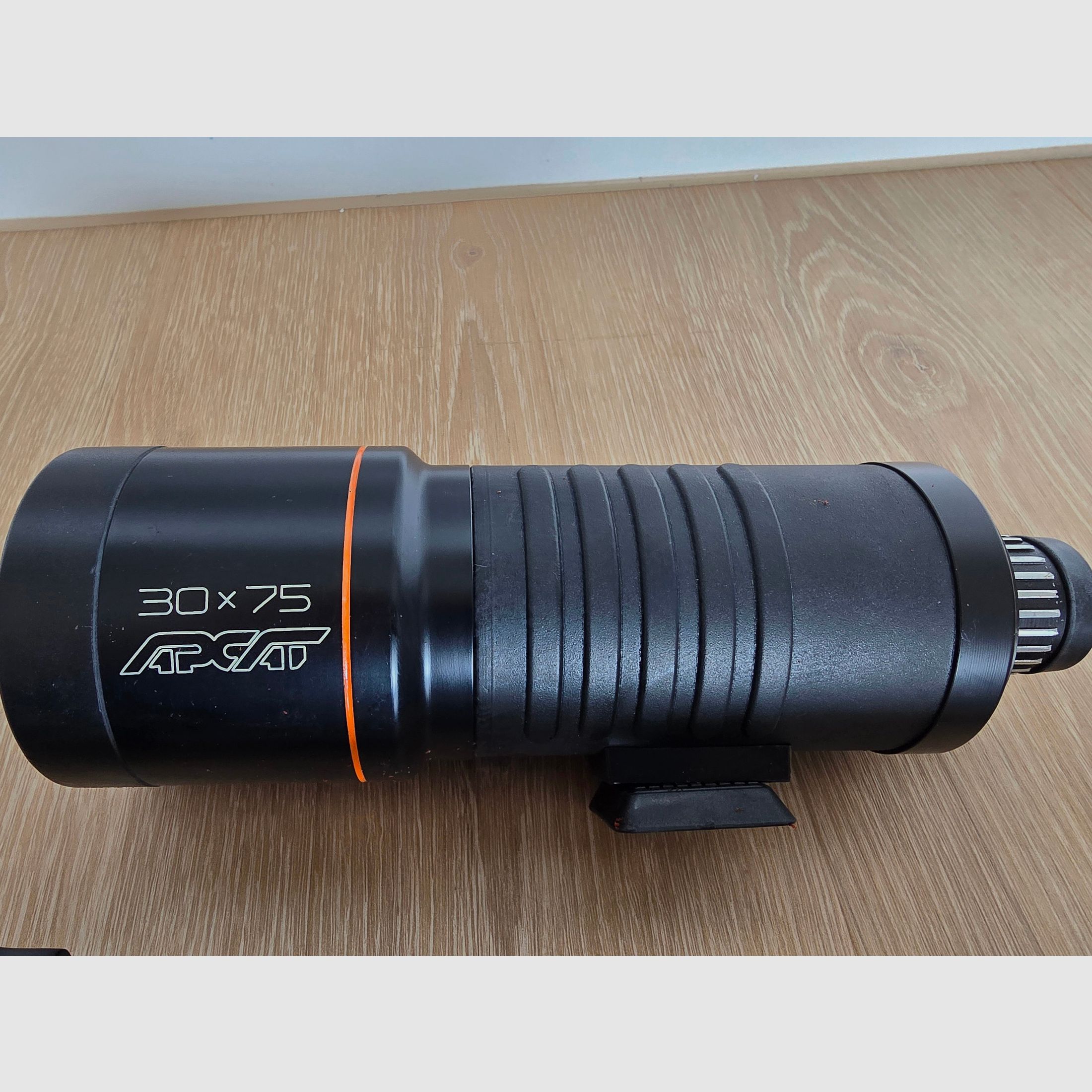 APCAT 30× 75 Oekraïense militaire high-performance telescoop, verrekijker met statief