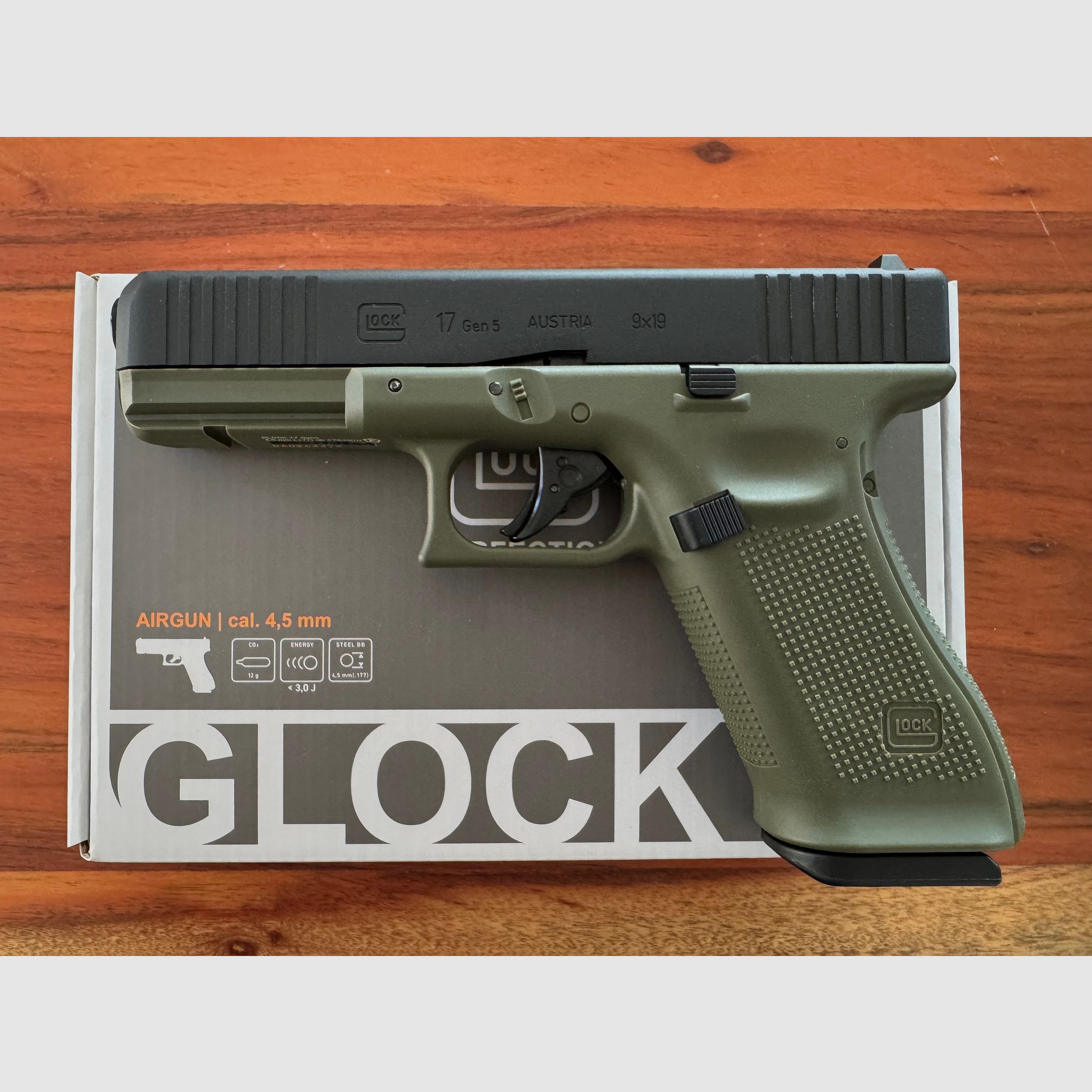 Glock 17 Gen5 Battlefield Green pistola de CO2 calibre 4,5 mm BB de acero Blowback