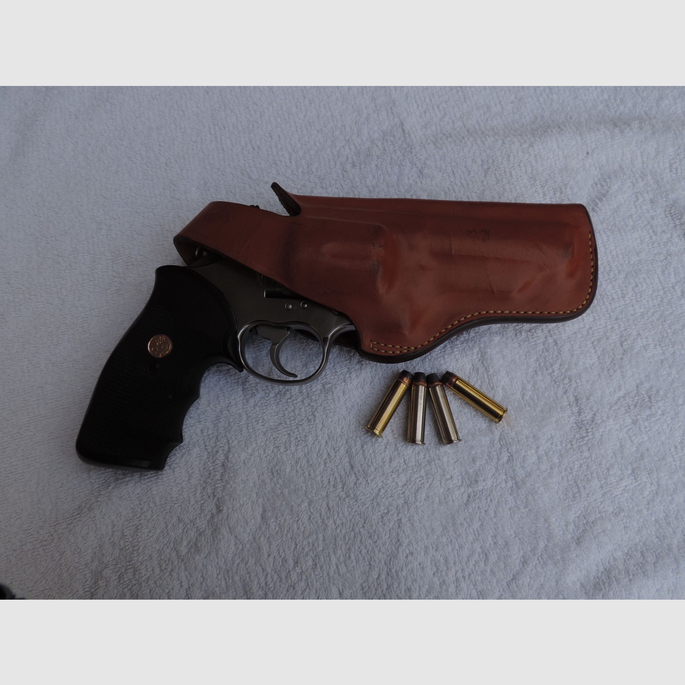 Colt King Cobra 4 pulgadas 357. Mag