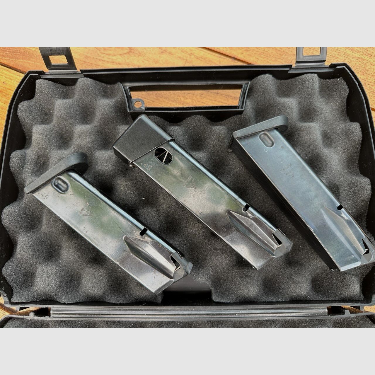 Caspian Arms Ltd. "The Duke Custom" Calibro .45 ACP basato sul 1911