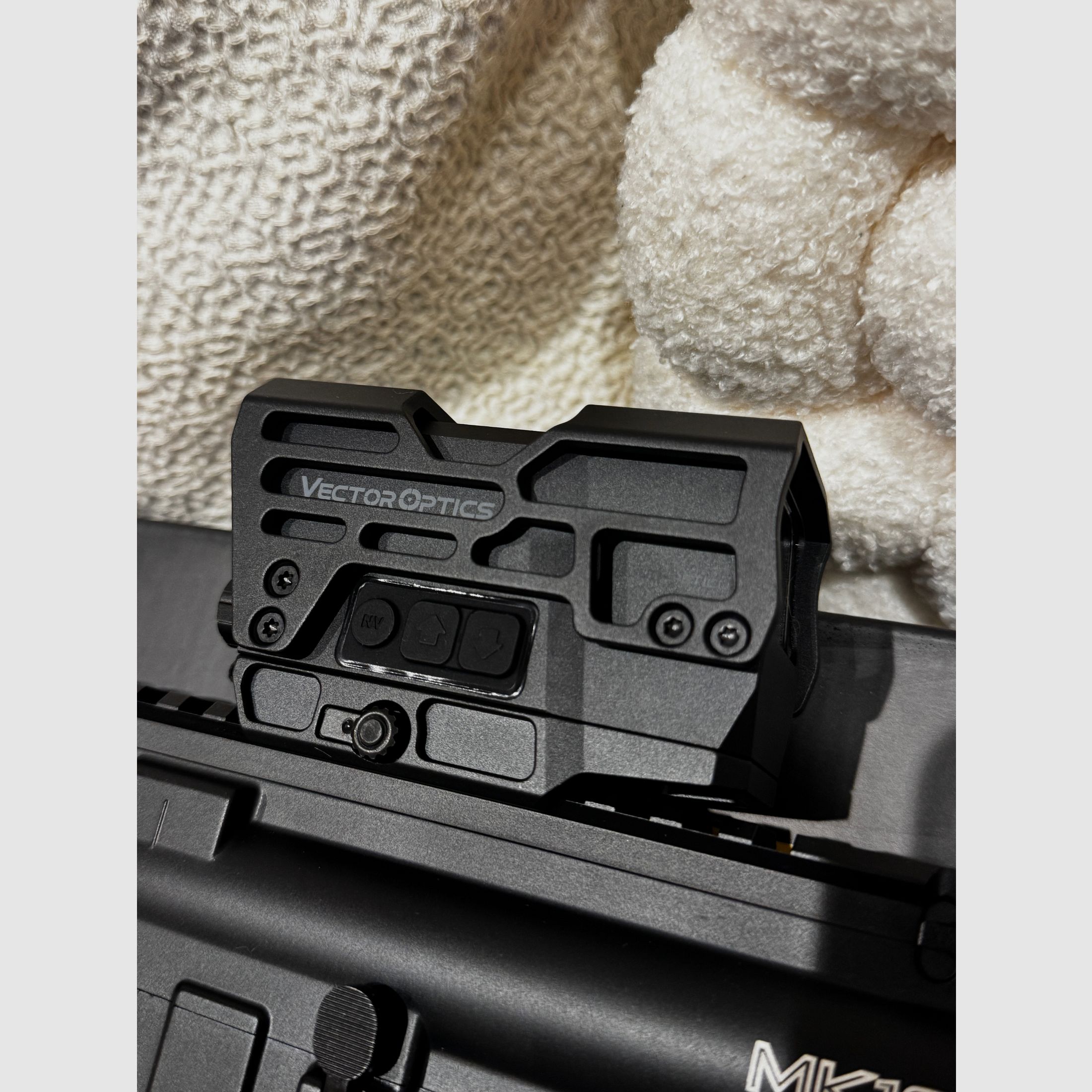 EMG Daniel Defense MK18 RIS II MWS GBBR + Vector Optics Frenzy Plus + accessoires | Comme neuf