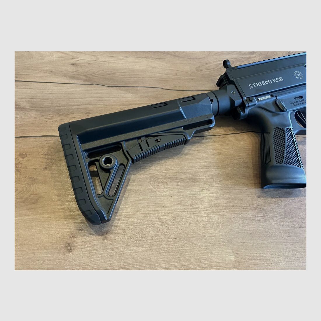 Grand Power Stribog RSR mit höhen- und seitenverstellbaren AR15 Schaft 9mmLuger