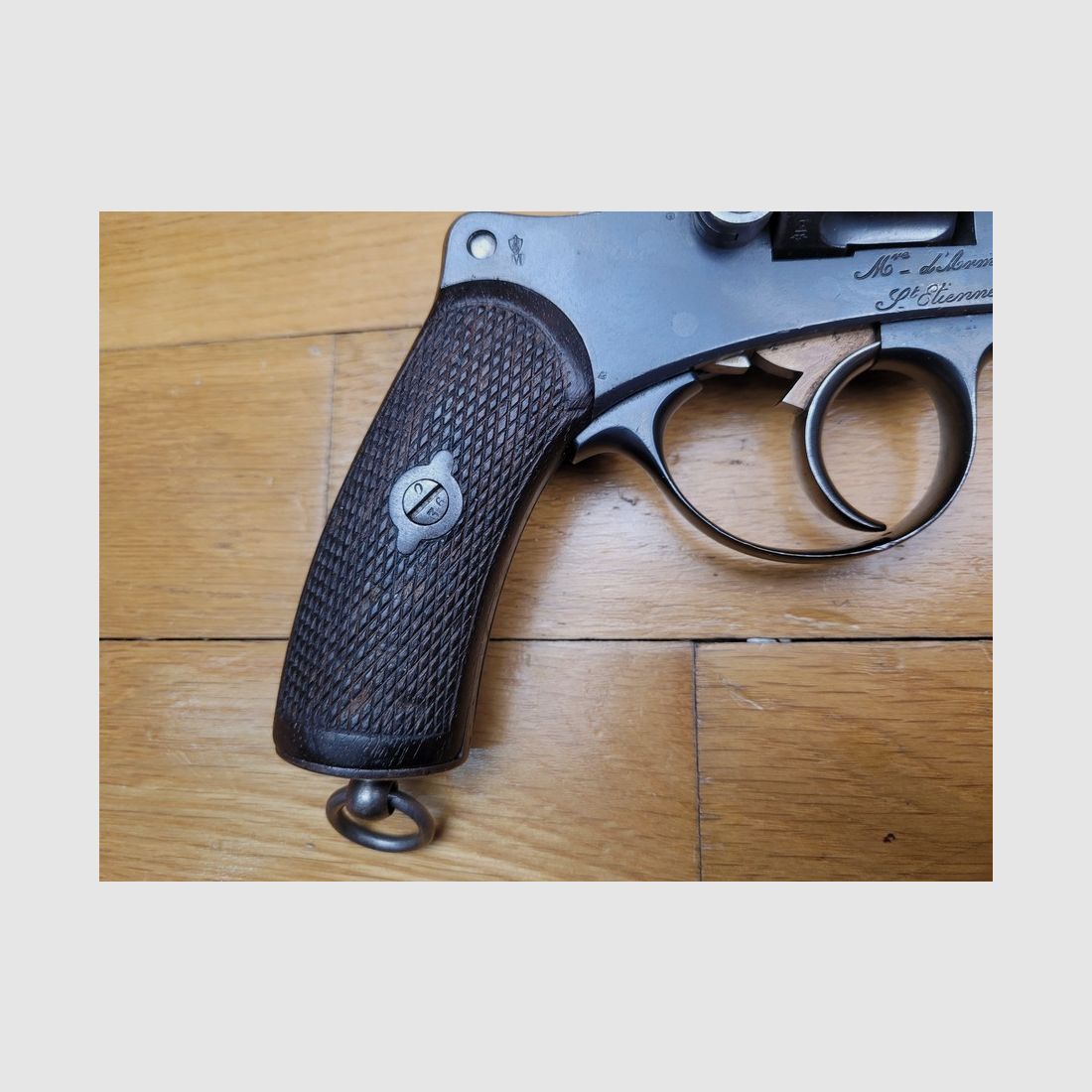 Très beau révolver d&rsquo;officier mod 1874 – arme intégralement mono-matricule – MAS de 1877 – encore son jaune paille – Top état, image 3 sur 30
