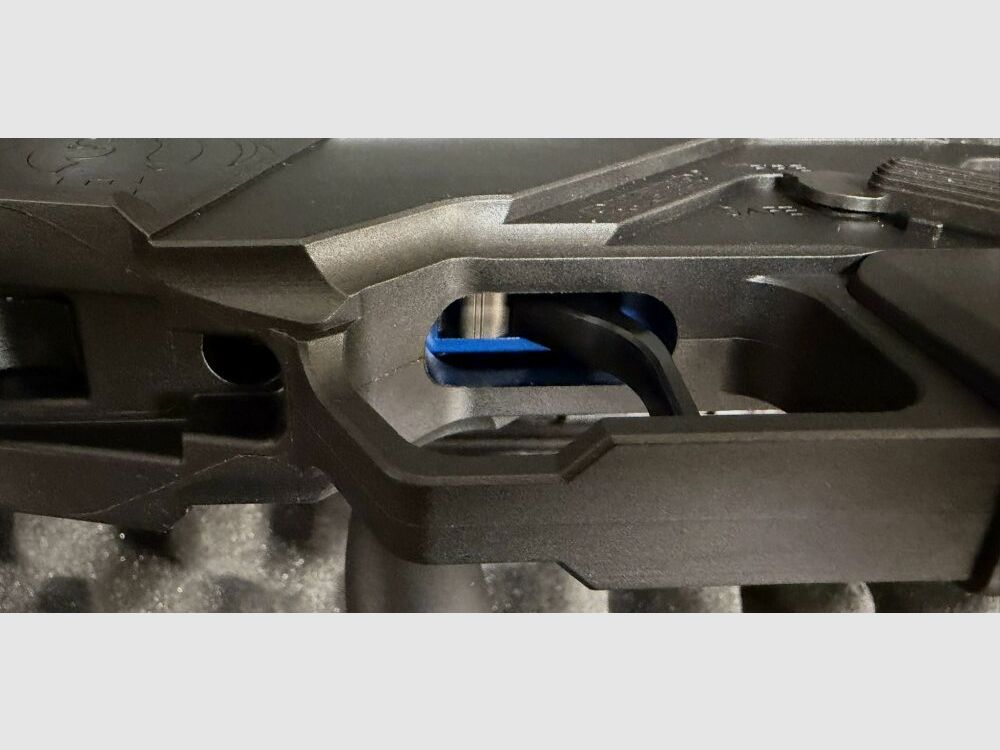 Ruger Precision Rimfire, cal. 22lr, schwarz mit Hawke Vantage 30 WA SF IR 4-16x50 #14295 und Timney Matchabzug