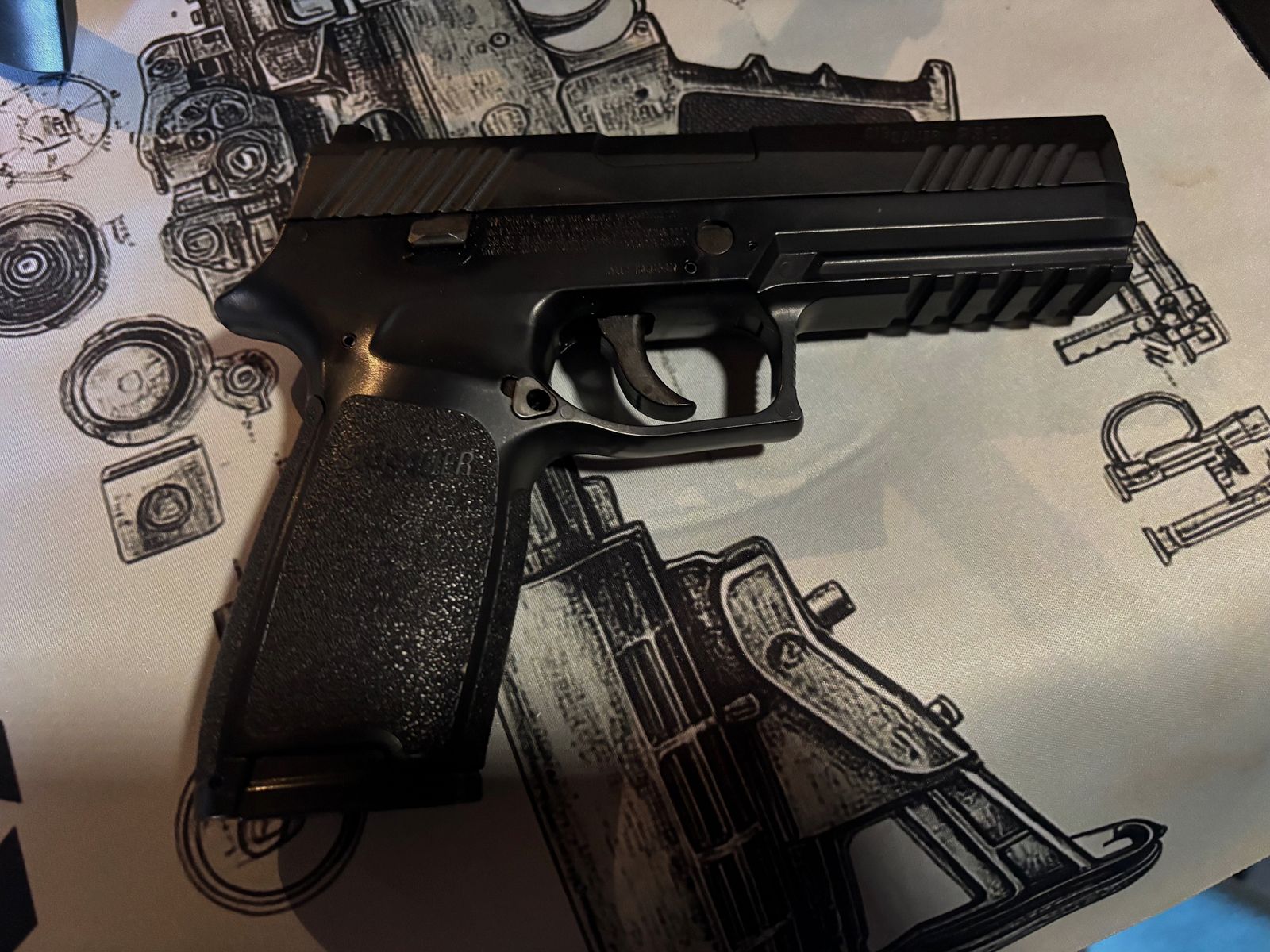 SIG SAUER P320 CO2 4,5mm Diabolos und Stahl BB,s