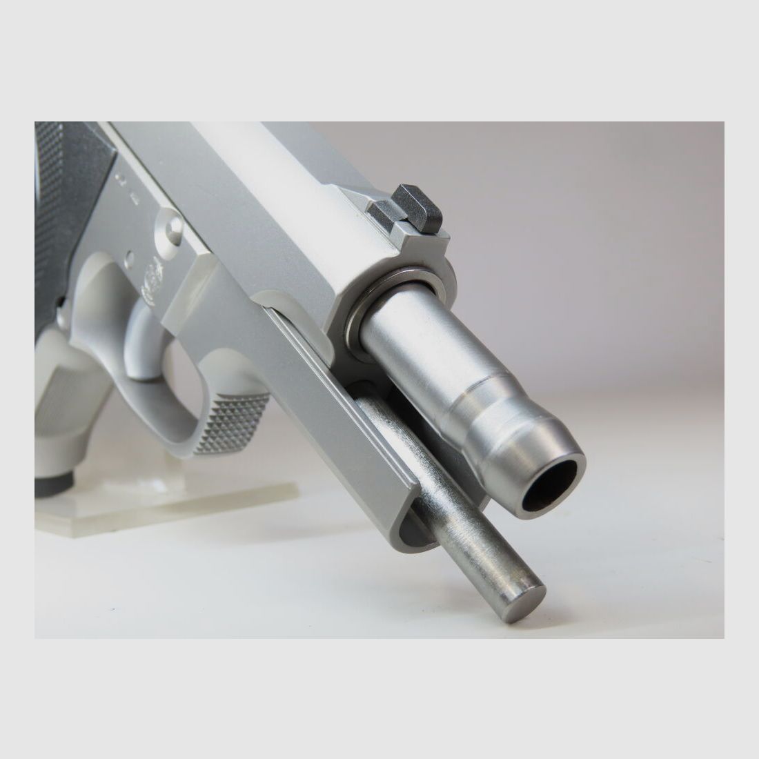 Smith & Wesson 5906