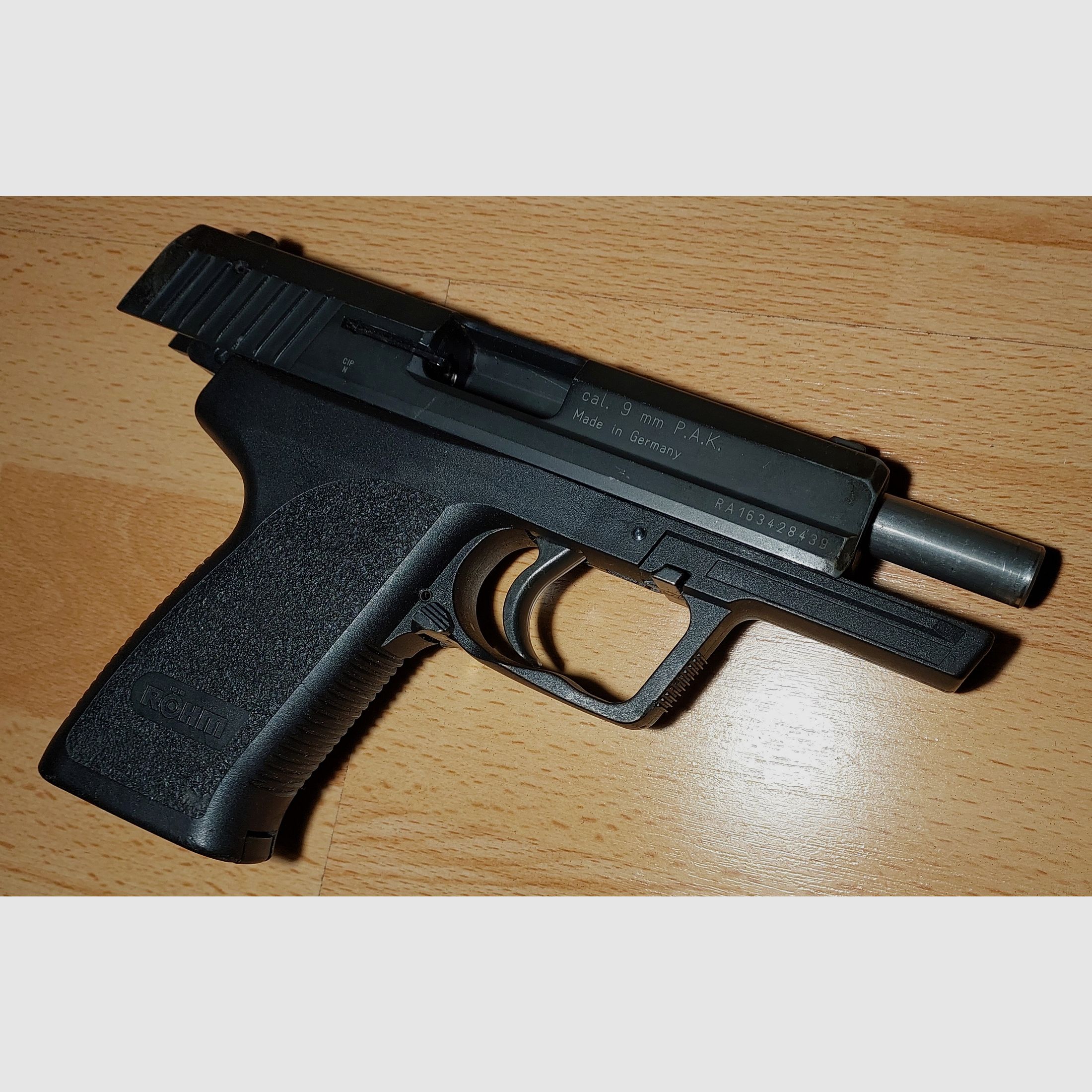 Röhm RG 96 blank firing pistol blued (PTB 699)