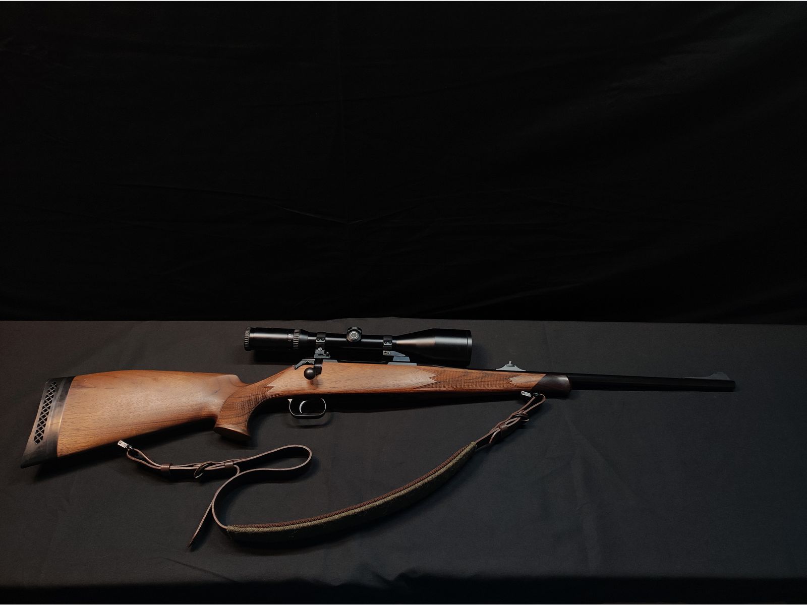 Mauser M94 repeating rifle - .30-06 - Schmidt & Bender 2.5–10x56 - Like new - incl. 183 rounds of ammunition