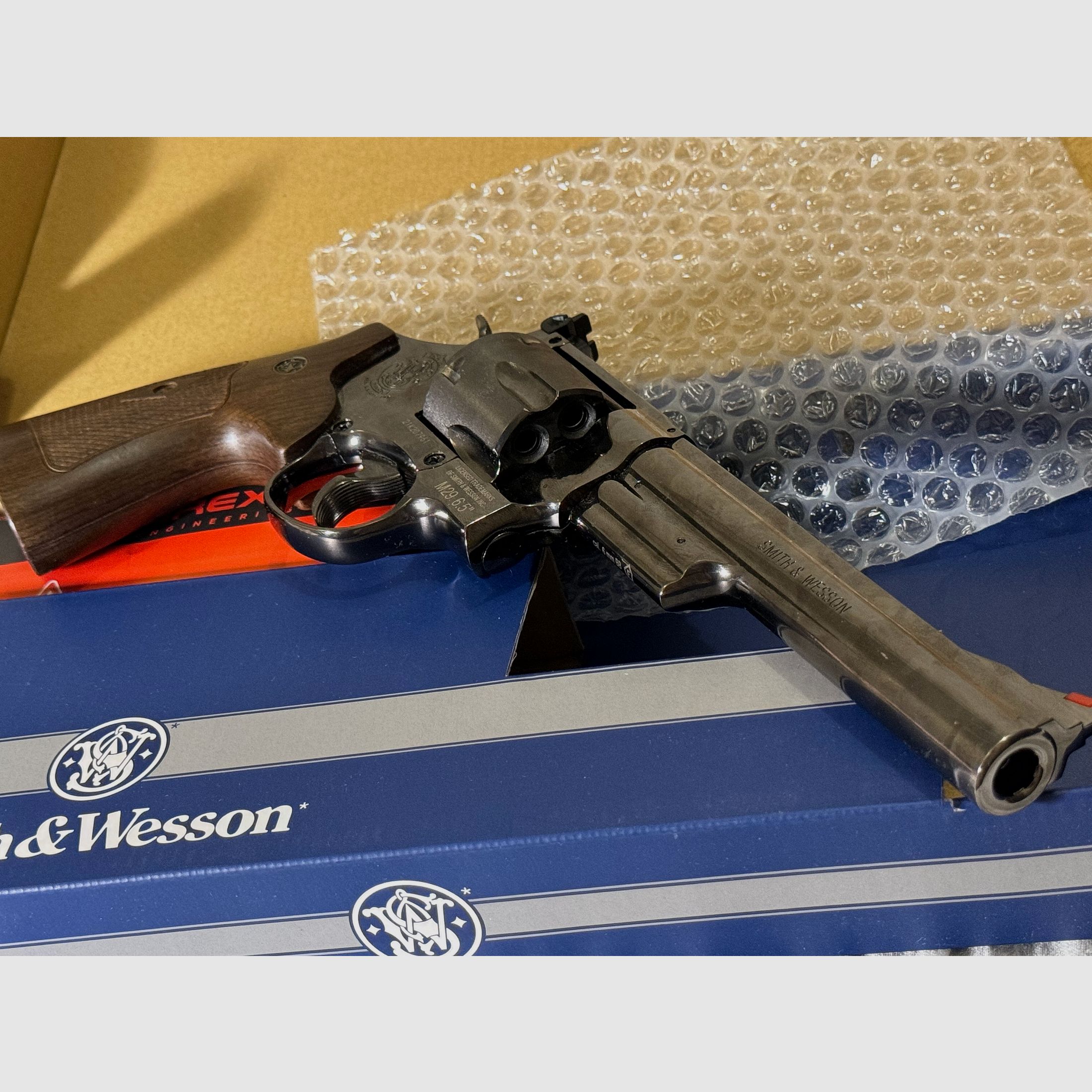 Smith & Wesson Model 29 6,5 Zoll Vollmetall CO2 Revolver 6mm BB Black-Chrome-Finish