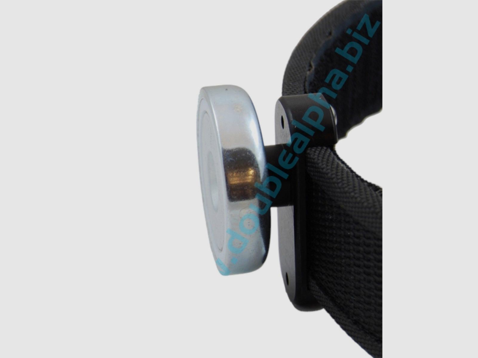 DAA Magnet Magazine Holder, image 2 of 3