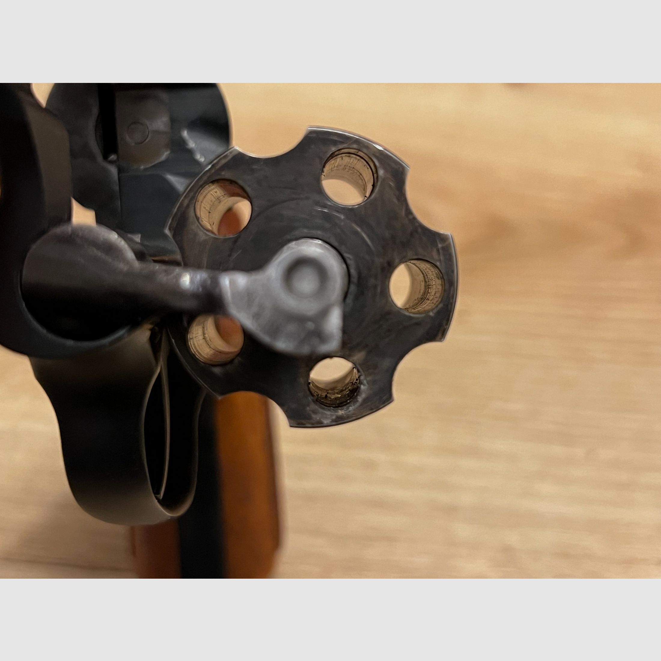 ERMA ER 66 M20 4mm, pero como pistola de fogueo PK