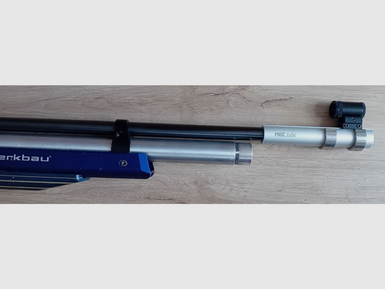 Press - Luftgewehr Feinwerkbau P 70 ALU - Links - Schaft