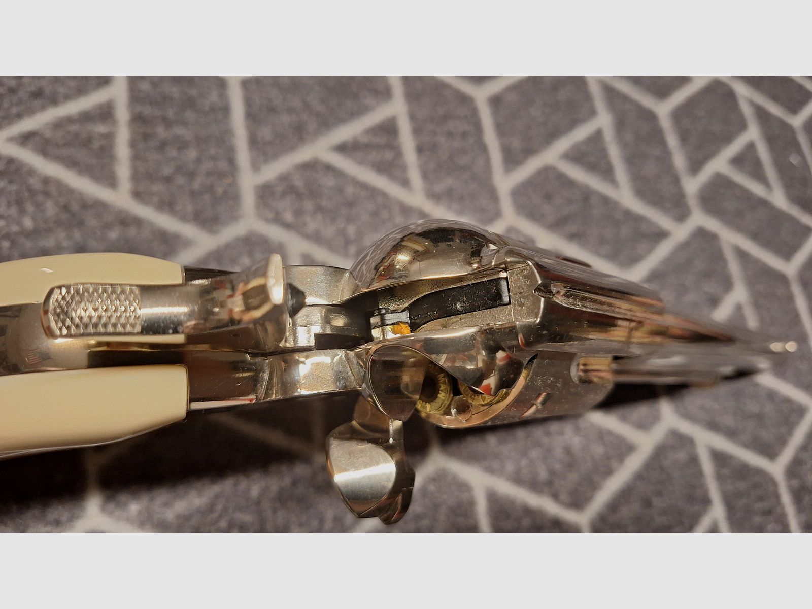 Remington Co2-Revolver 1875 Vollmetall Nickel / Elfenbein-Optik 4,5 mm Diabolo /Stahl BB