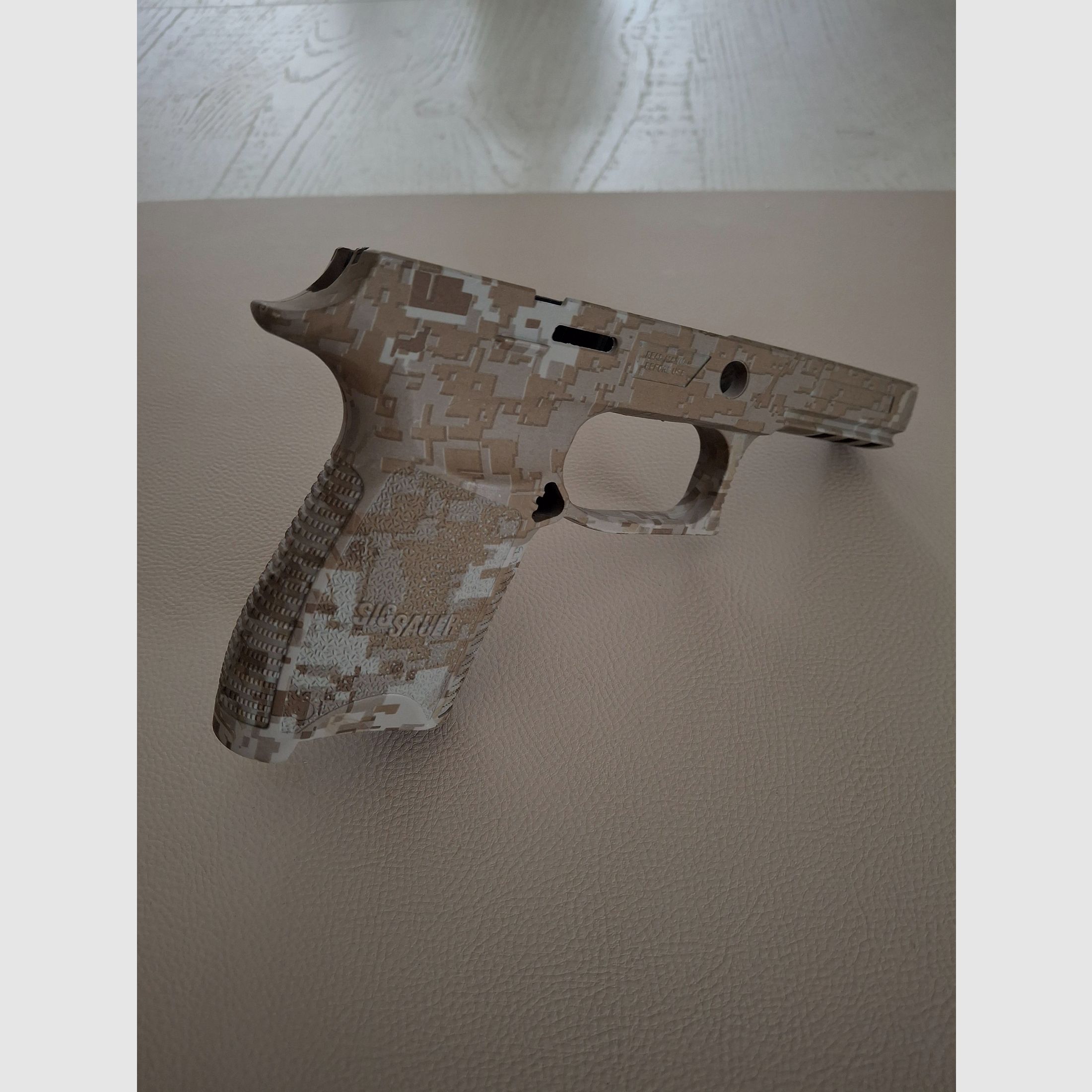 Oryginalny chwyt do Sig Sauer P250/P320 Camo, zdjęcie 2 z 8