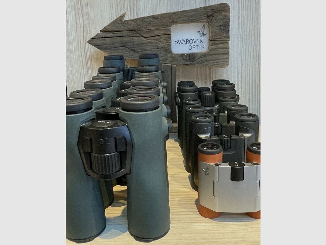 SWAROVSKI OPTIK NL PURE 8x42 - ´EINS MIT DER NATUR´