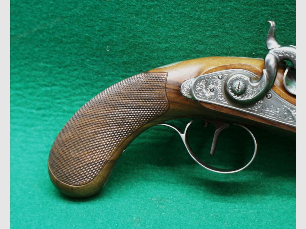 Artax	 Mortimer Pistole, Mod. Venice Kal.36 Perk., graviert