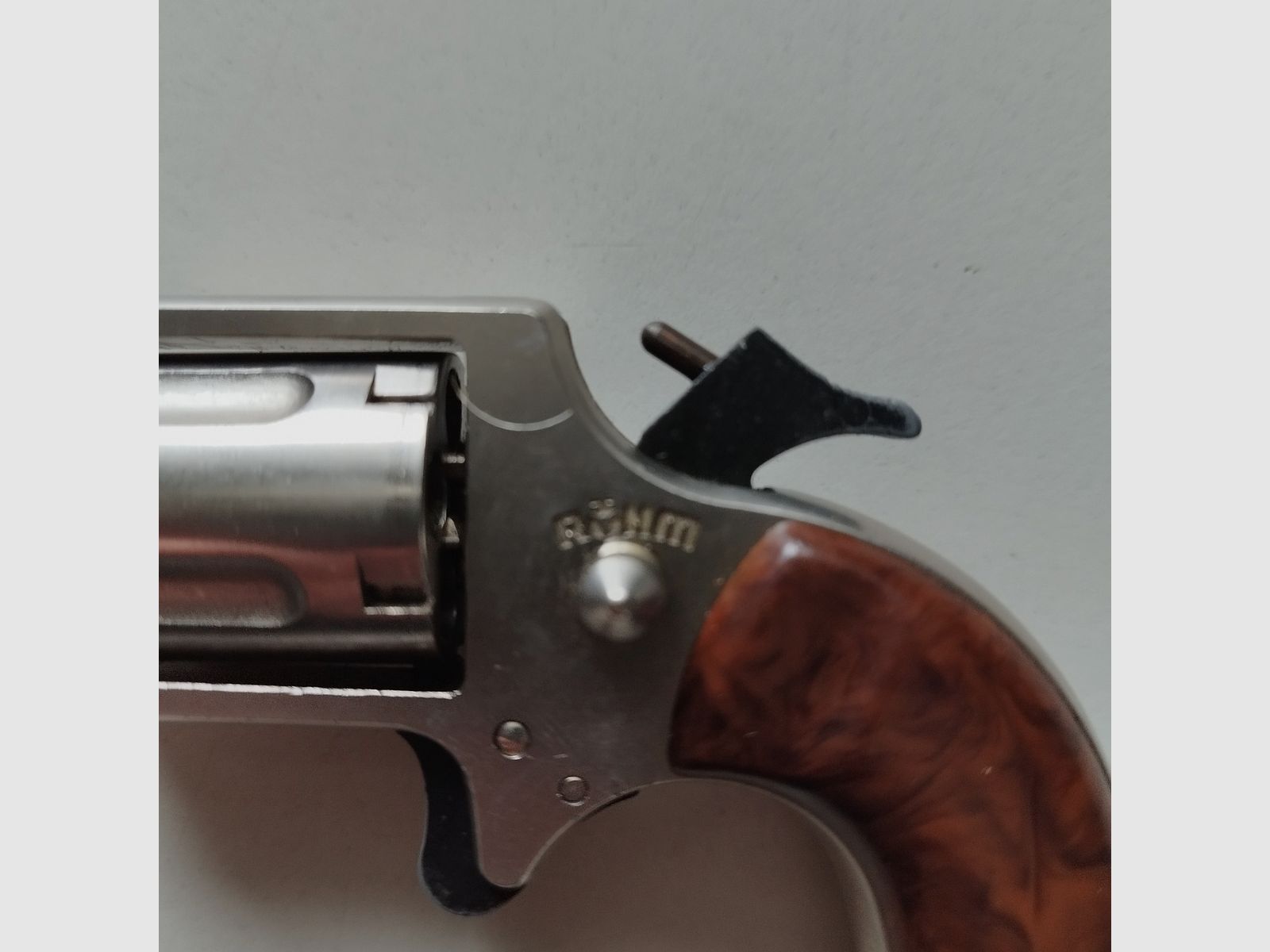 Wunderschöner RÖHM Little Joe - SRS-Revolver 6mm FLOB.PL. mit Gürtelschließe & Holster & Zubehör in OVP - Sammlerstück PTB