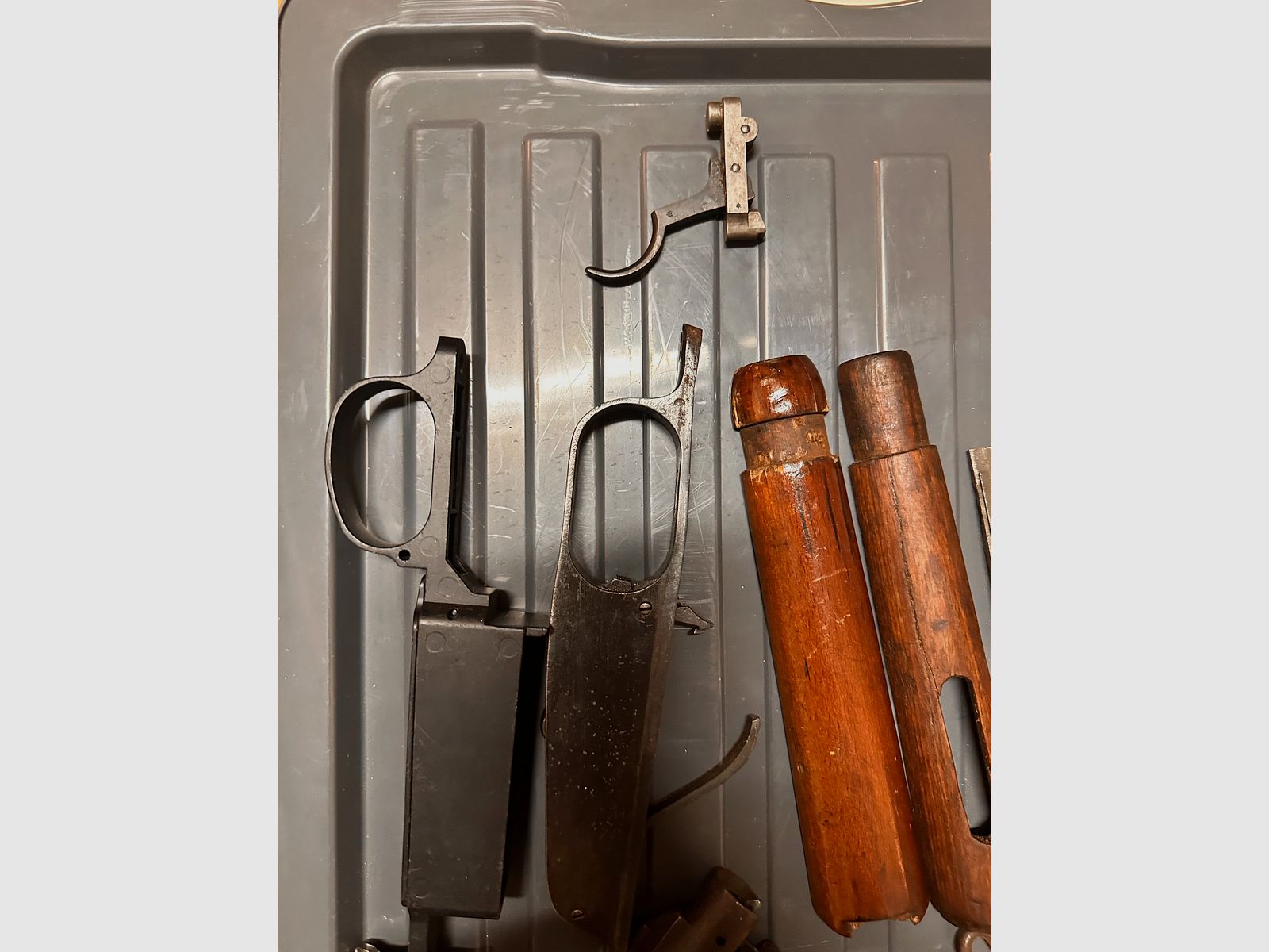 Beschläge Gewehr alt Handschutz Abzug Visier 