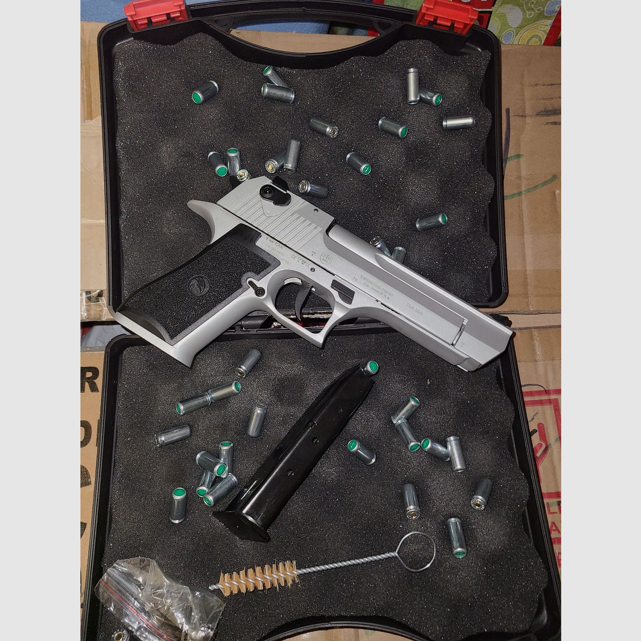 RETAY BIG FIFTY / VERCHROMT SILBER / mit Zubehör 3 MAGAZINE / mit OVP / cal. 9mm P.A.K. / PTB 1074 / SCHRECKSCHUSS GAS PISTOLE / SILVESTER / SELBSTVERTEIDIGUNG / NEUWERTIG