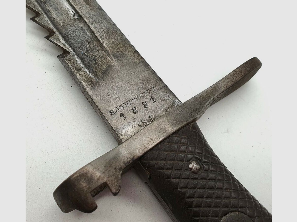 Vetterli original Vetterli bayonet with saw teeth and green fur on the scabbard