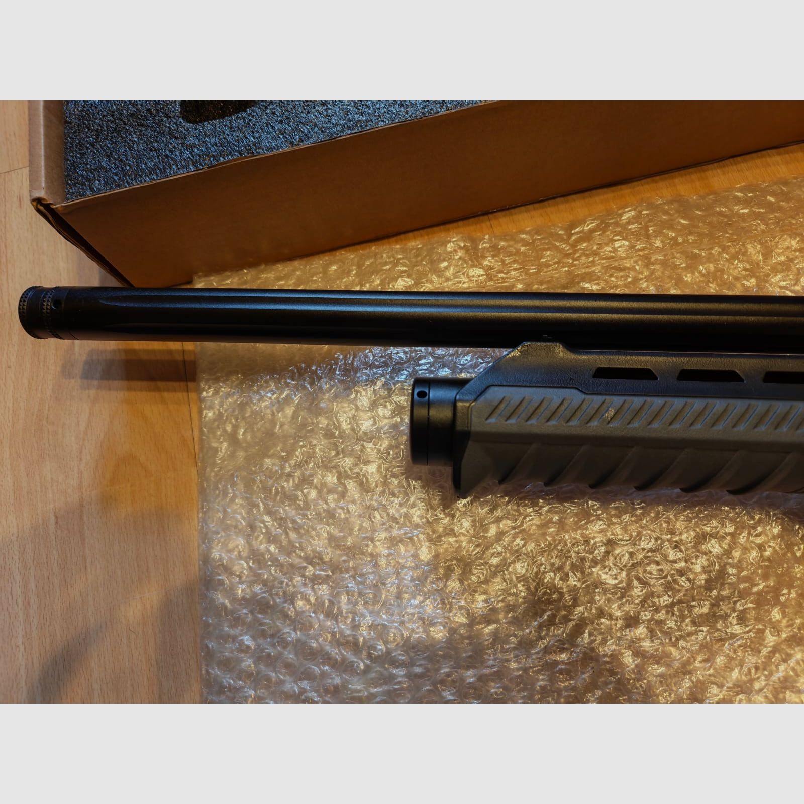 GoGun AEA Megalodon F-Serie 7,5 Joule | Kaliber .50 Luft / PCP karabin | z JADS podwójnym zbiornikiem | 2x 12 nabojowe magazynki aluminiowe | + wkładki stabilizujące do chwytu | z akcesoriami i fakturą