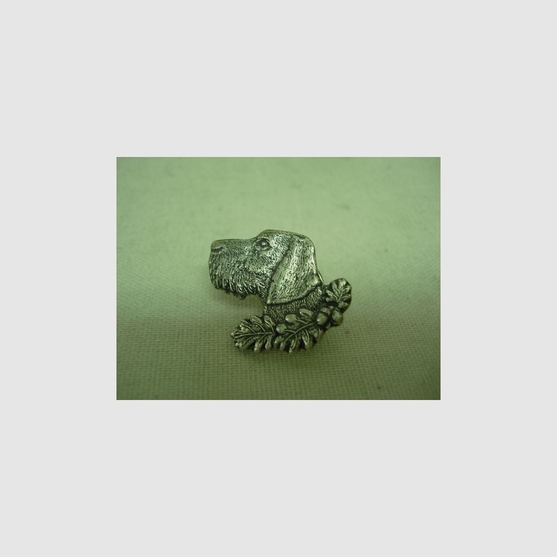 Abzeichen Deutsch Drahthaar - altsilber, Klemmssicherung