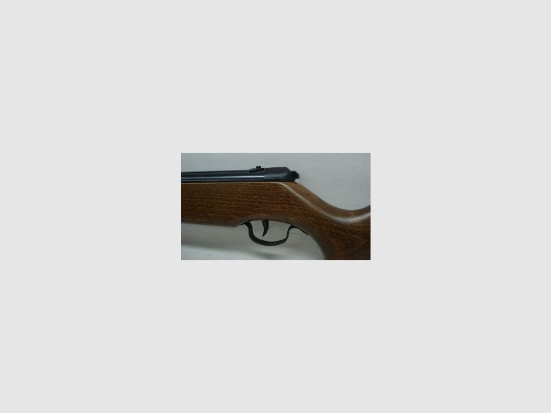 B12 (QB204) - Kal.4,50mm, Holzschaft