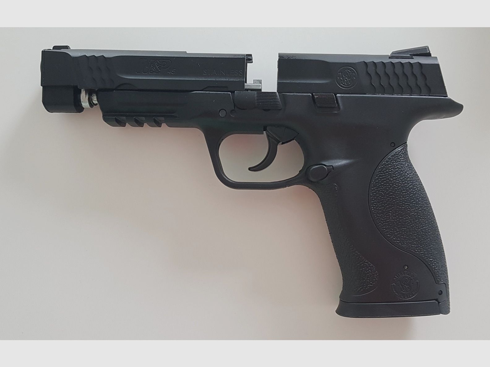 xSmith & Wesson M&P 45 4,5 mm Diabolo schwarz Co2-Pistole Luftpistole mit Pistolenkoffer