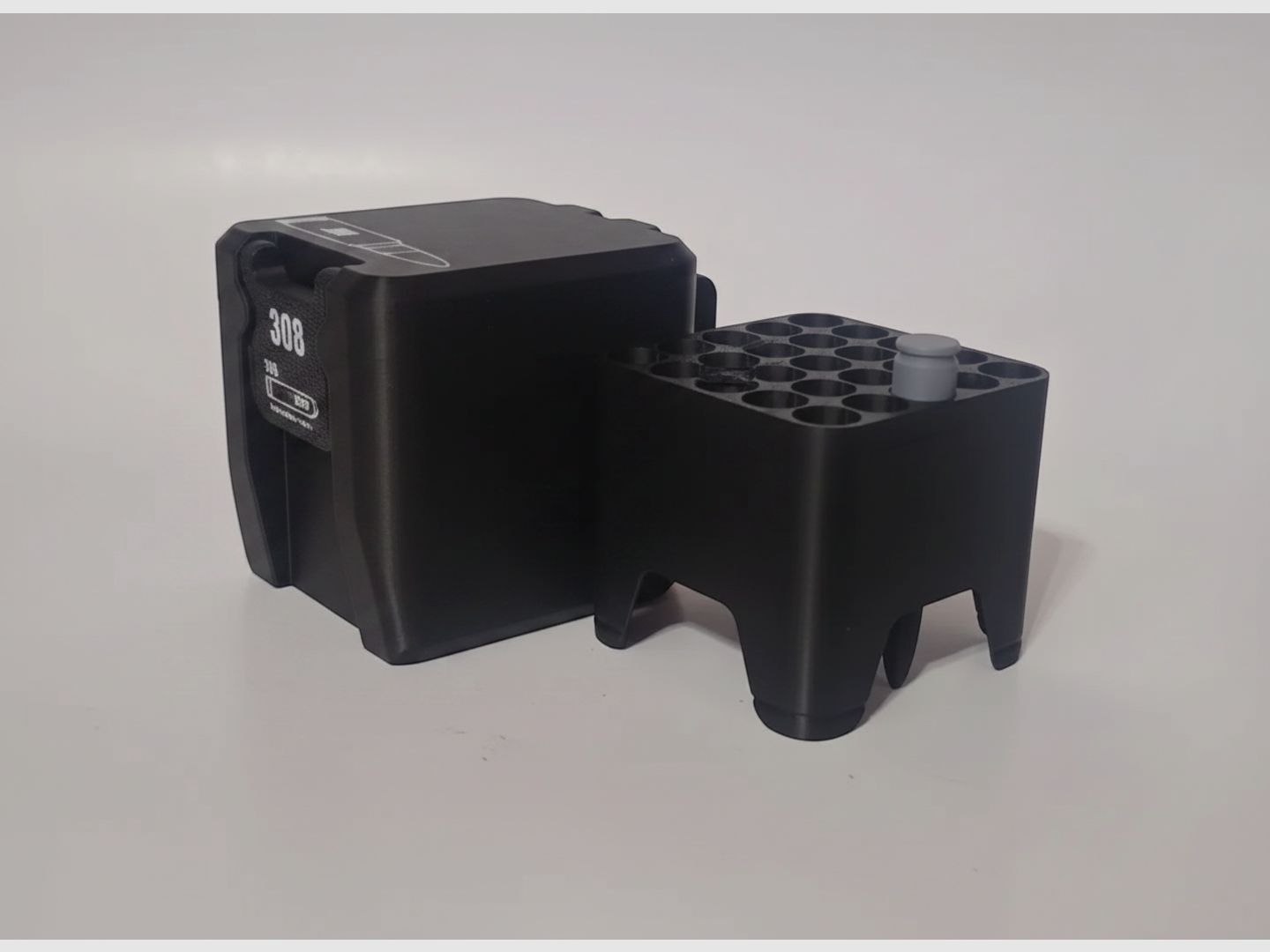 Filamelt ammunition box / 308 Winchester / 'folding / locking lid' / cartridge box, ammo box