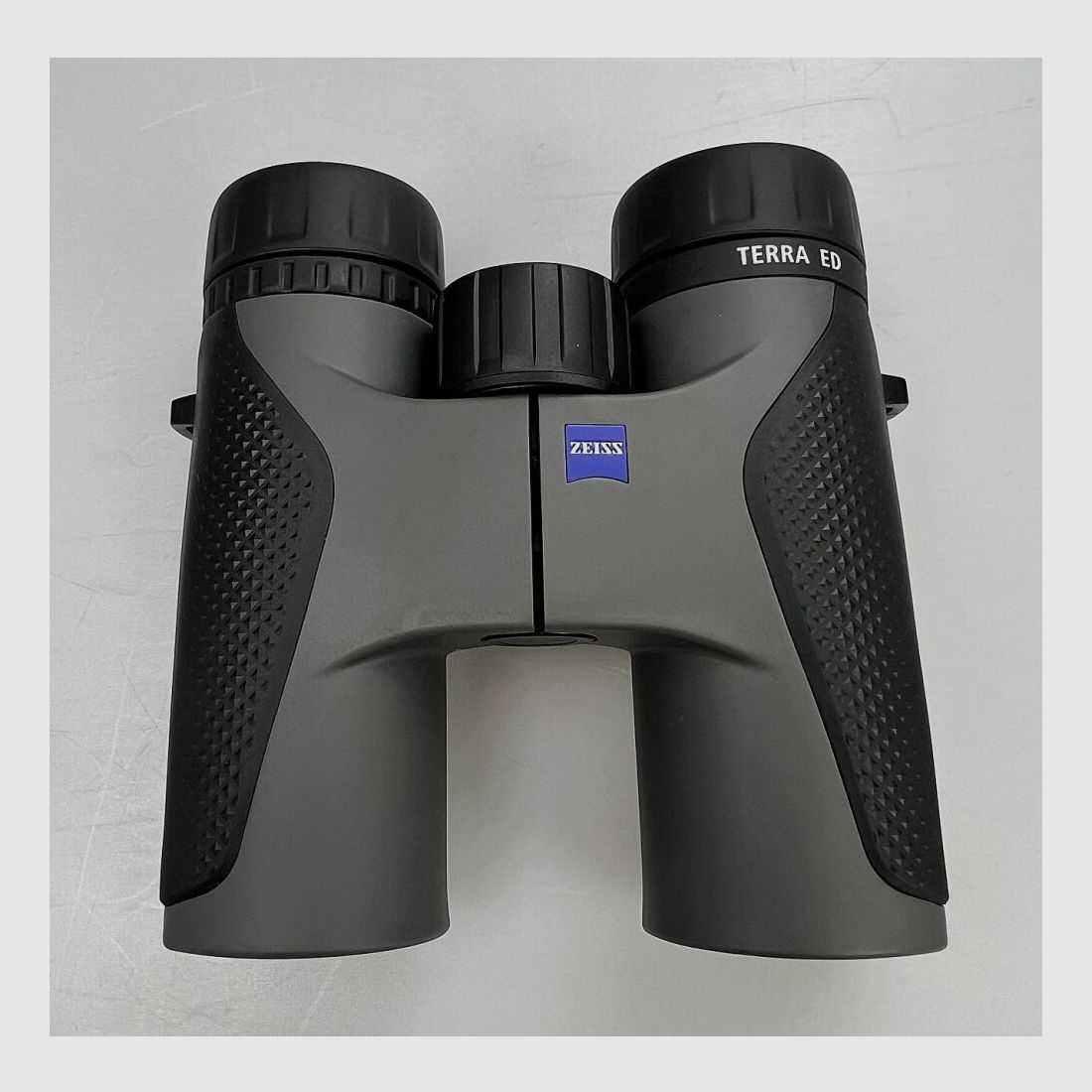 ZEISS Terra ED 10x32 grau