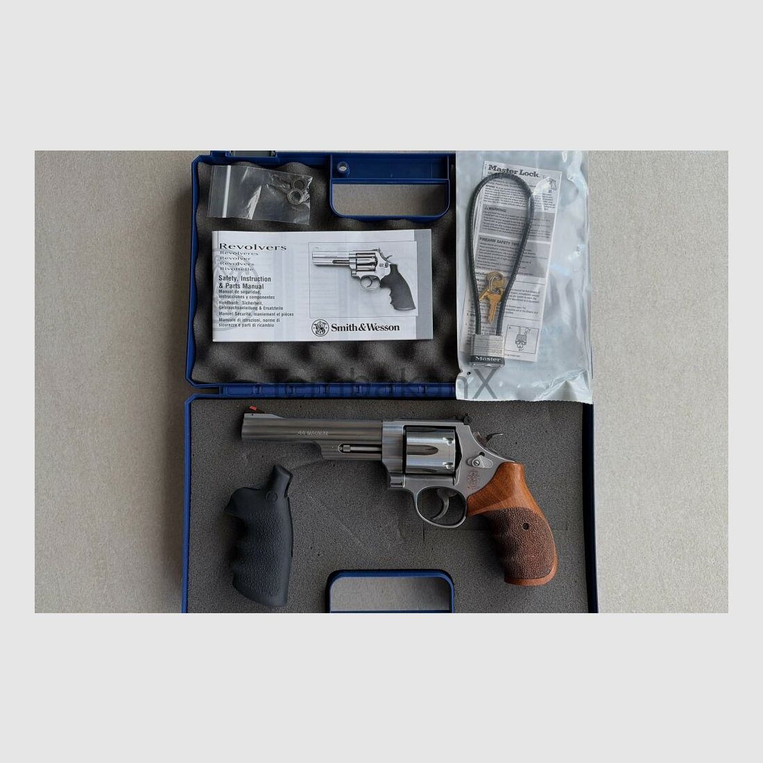 Smith & Wesson 629-6 mit Koffer .44RemMag