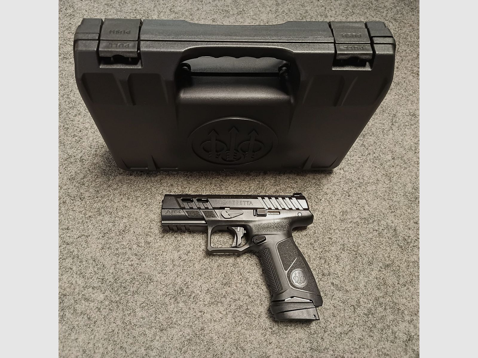 A 89 SEMIAUTOMATISCHE PISTOLE BERETTA APX A1 PORTED KAL 9X19