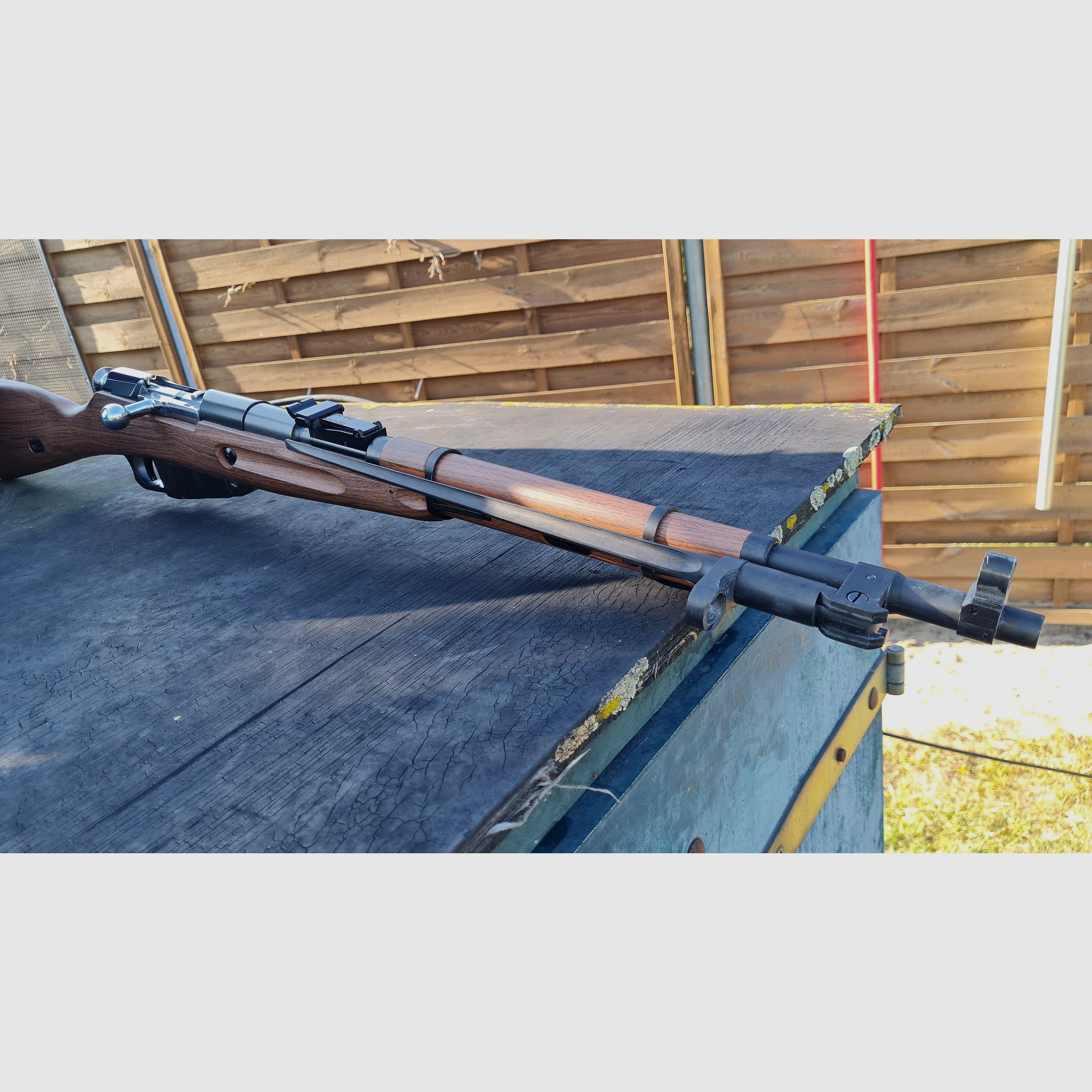 Gletcher M1944 CO2 Luftgewehr Kal. 4,5mm Stahl BB Holzoptik