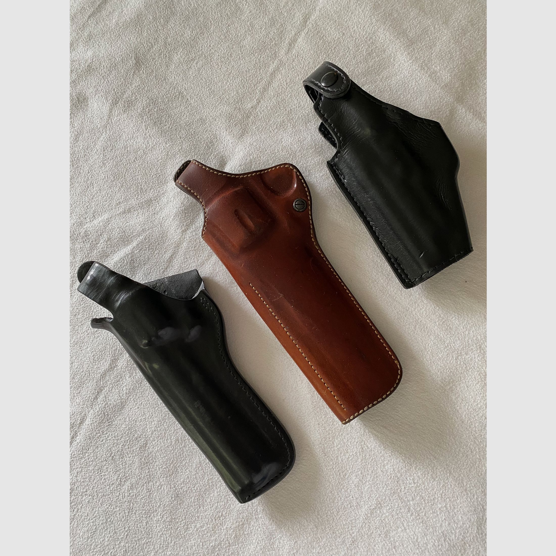 3 Lederholster Colt Phyton, Sig Sauer, Glock 19  Links, Bild 1 von 7