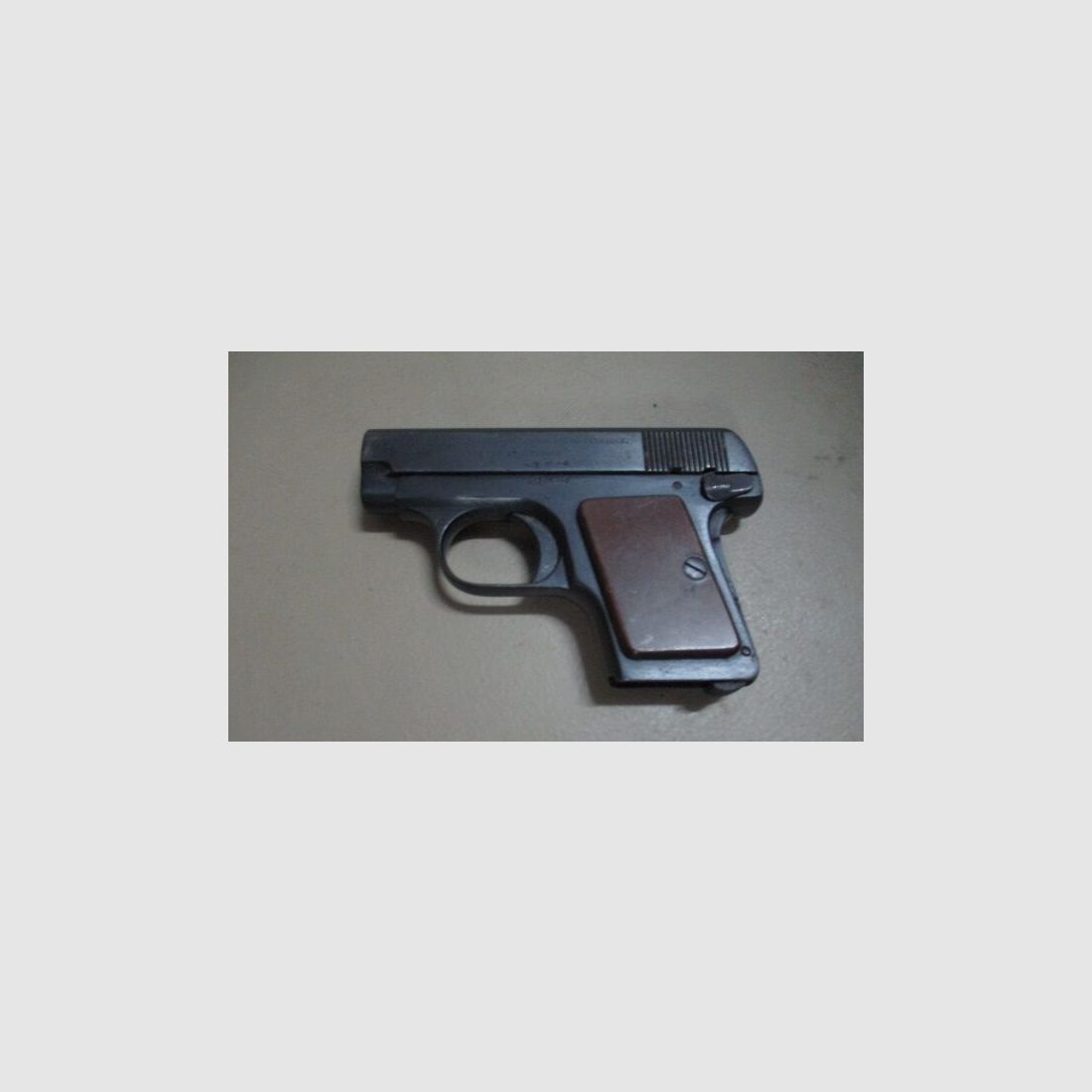 Pistolet FN Browning 6,35 mm avec sécurité de paume -sans chargeur-, image 2 sur 2