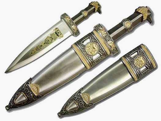 Roman dagger including metal sheath