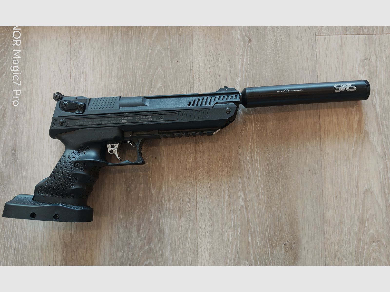 Zoraki HP01, 4,5 mm, mallette d'arme, poignée de match, silencieux, comme neuf.