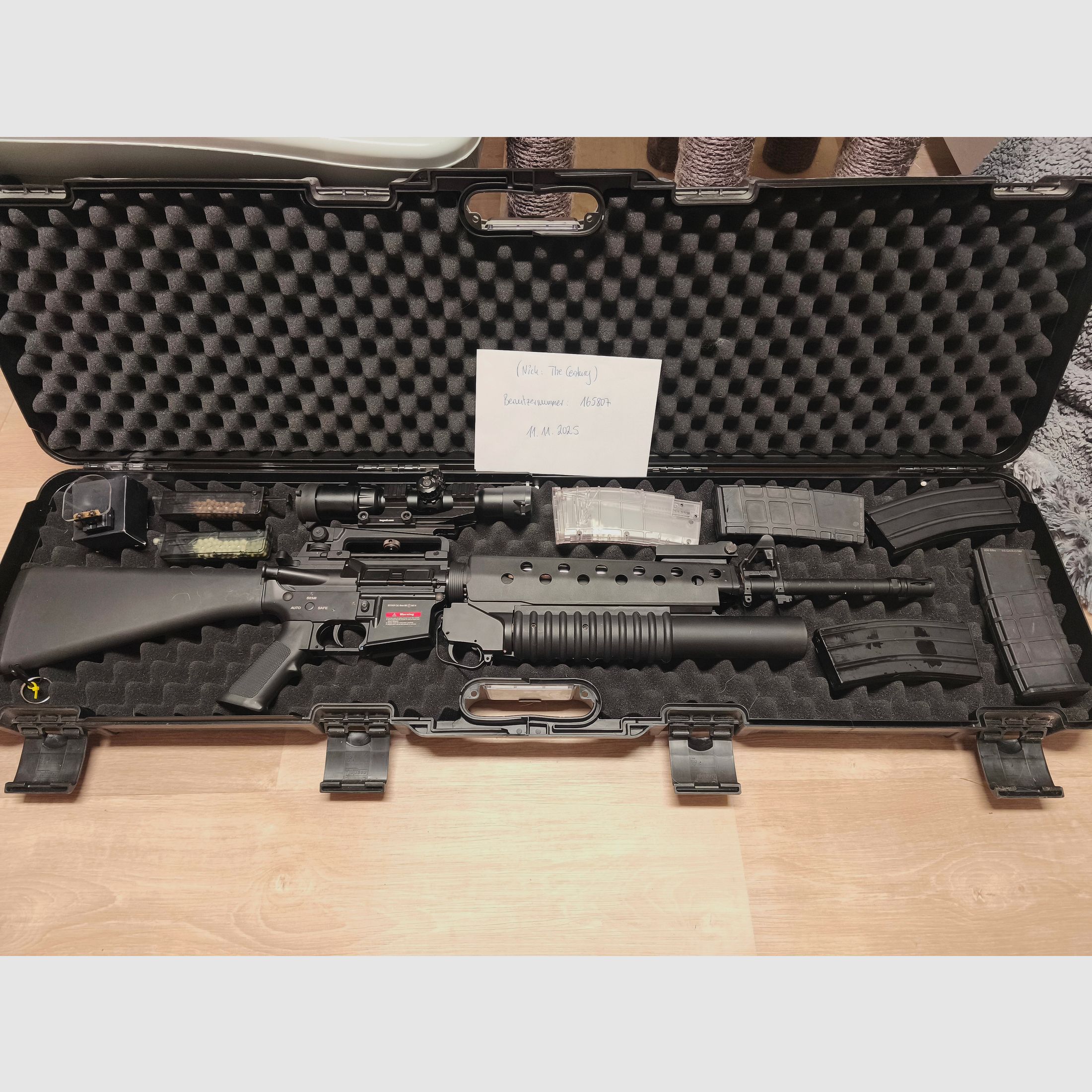 E&C M16 w tym M203 UGL S-AEG Wersja 3 w tym akcesoria