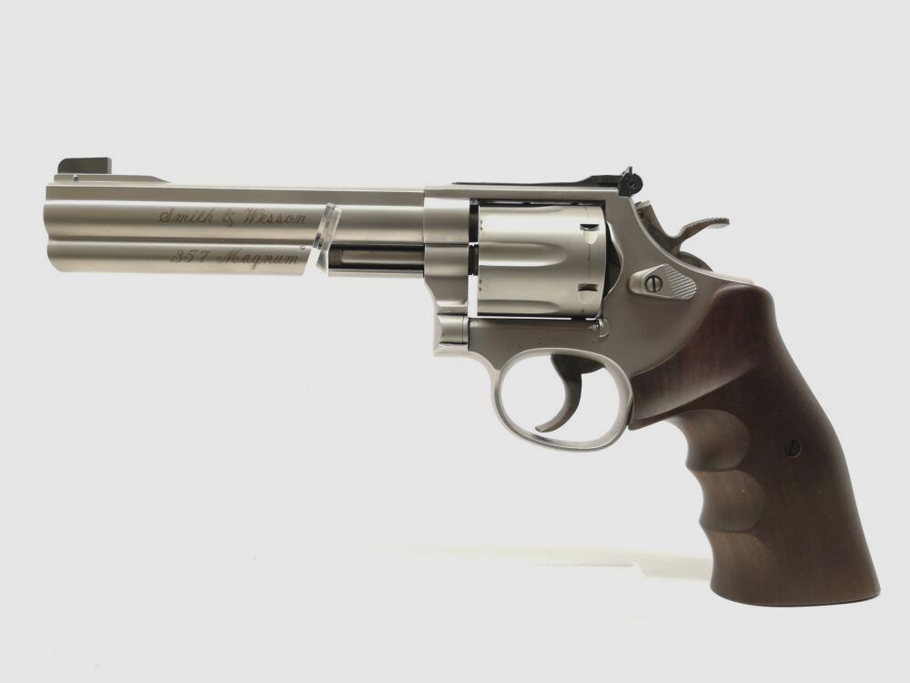 Smith & Wesson 686-4 Target Champion
