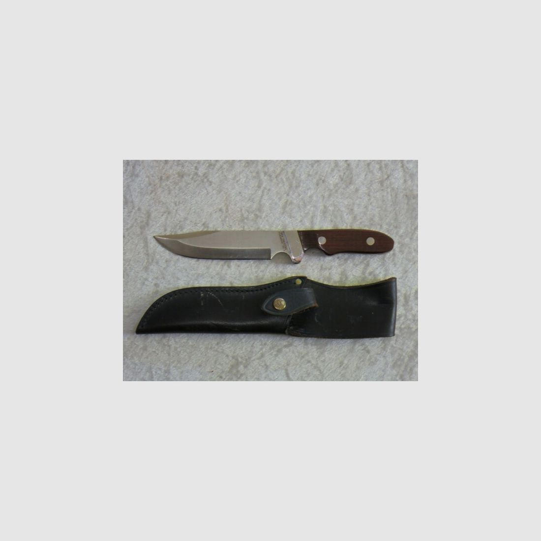 Sehr stabiles Outdoor Messer, Taschenmesser mit Lederscheide